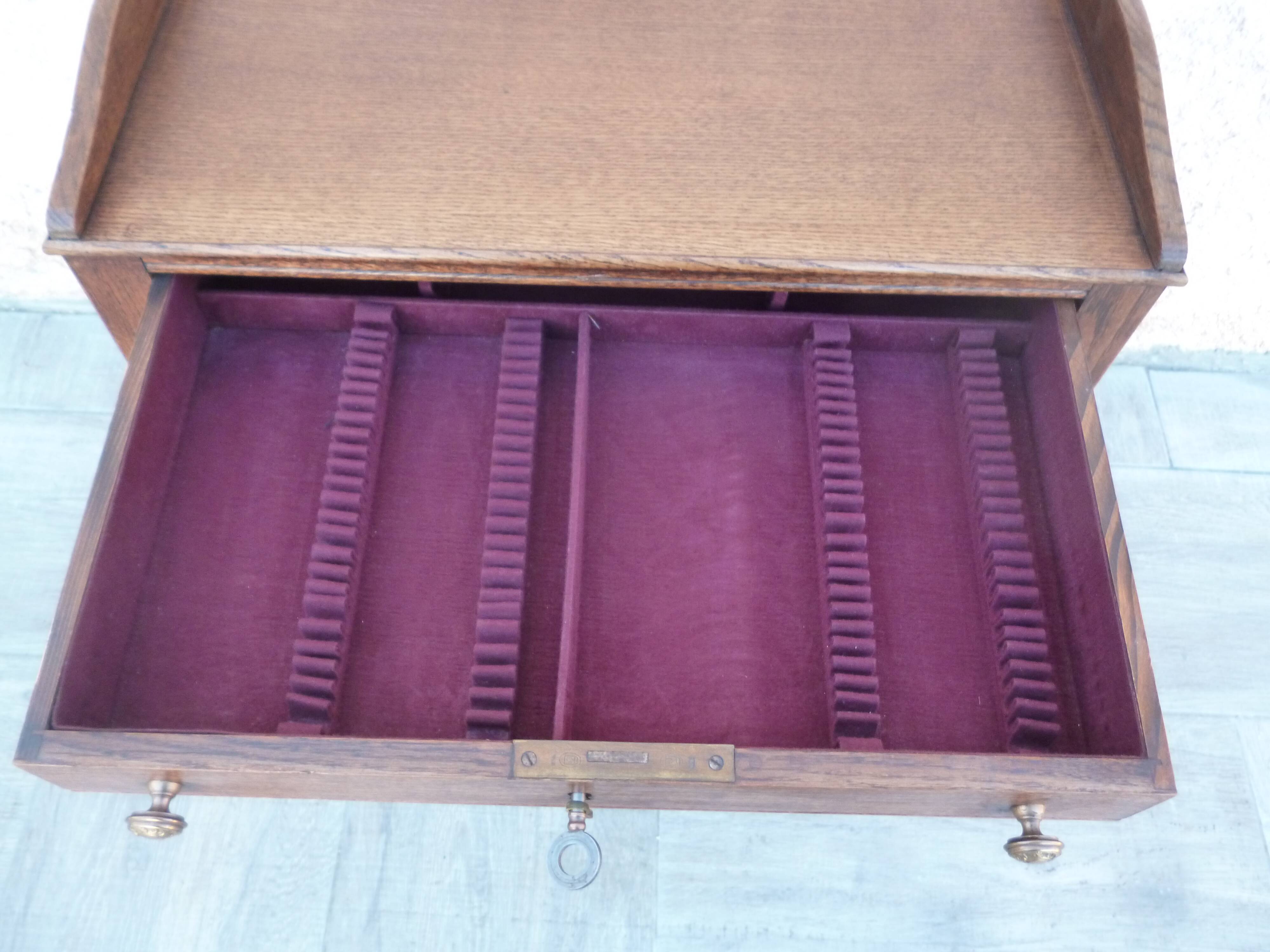 Silver dresser for Christofle cutlery set