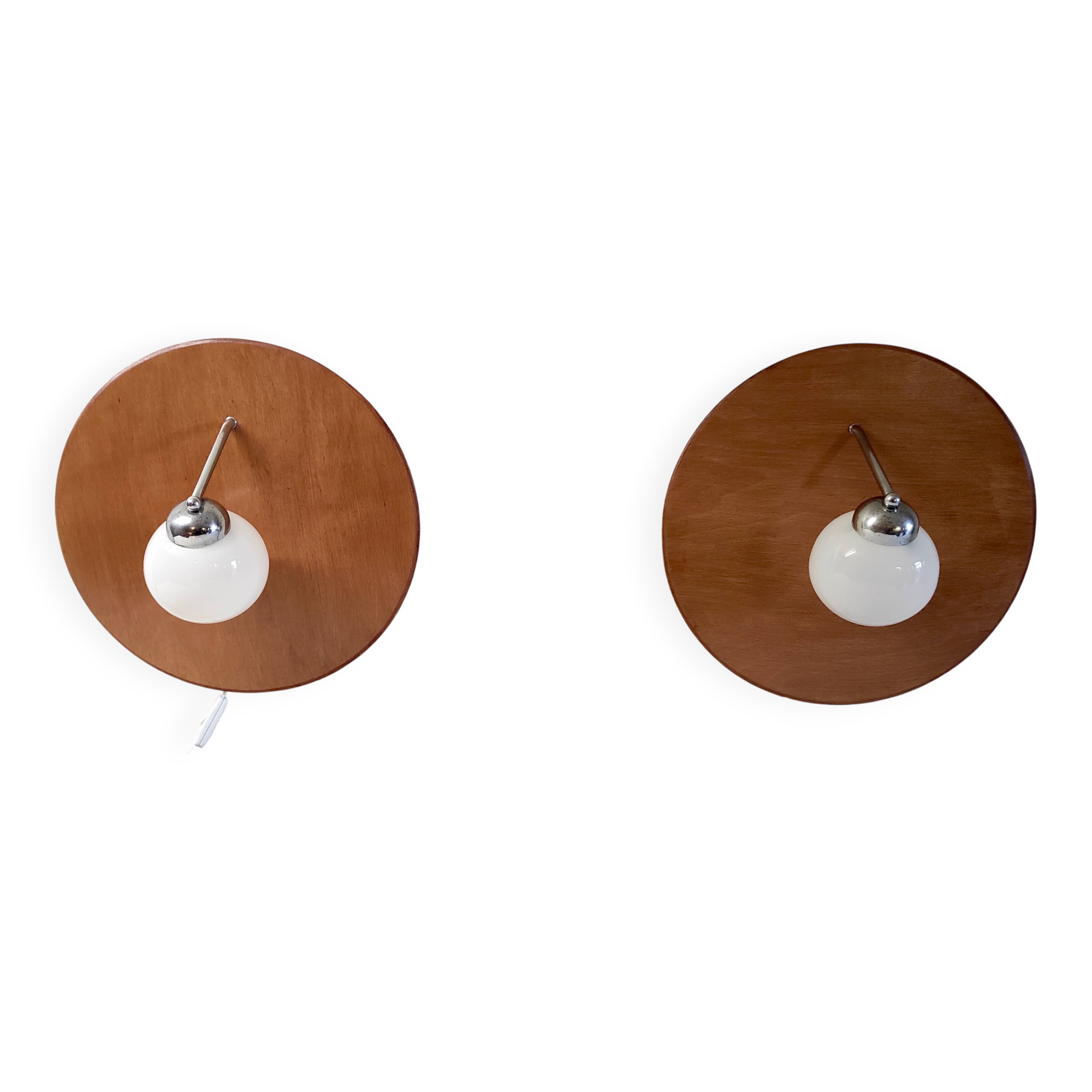 Appliques design en bois, opaline et métal chromé - mid. XXème
