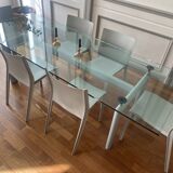 Le Corbusier table
