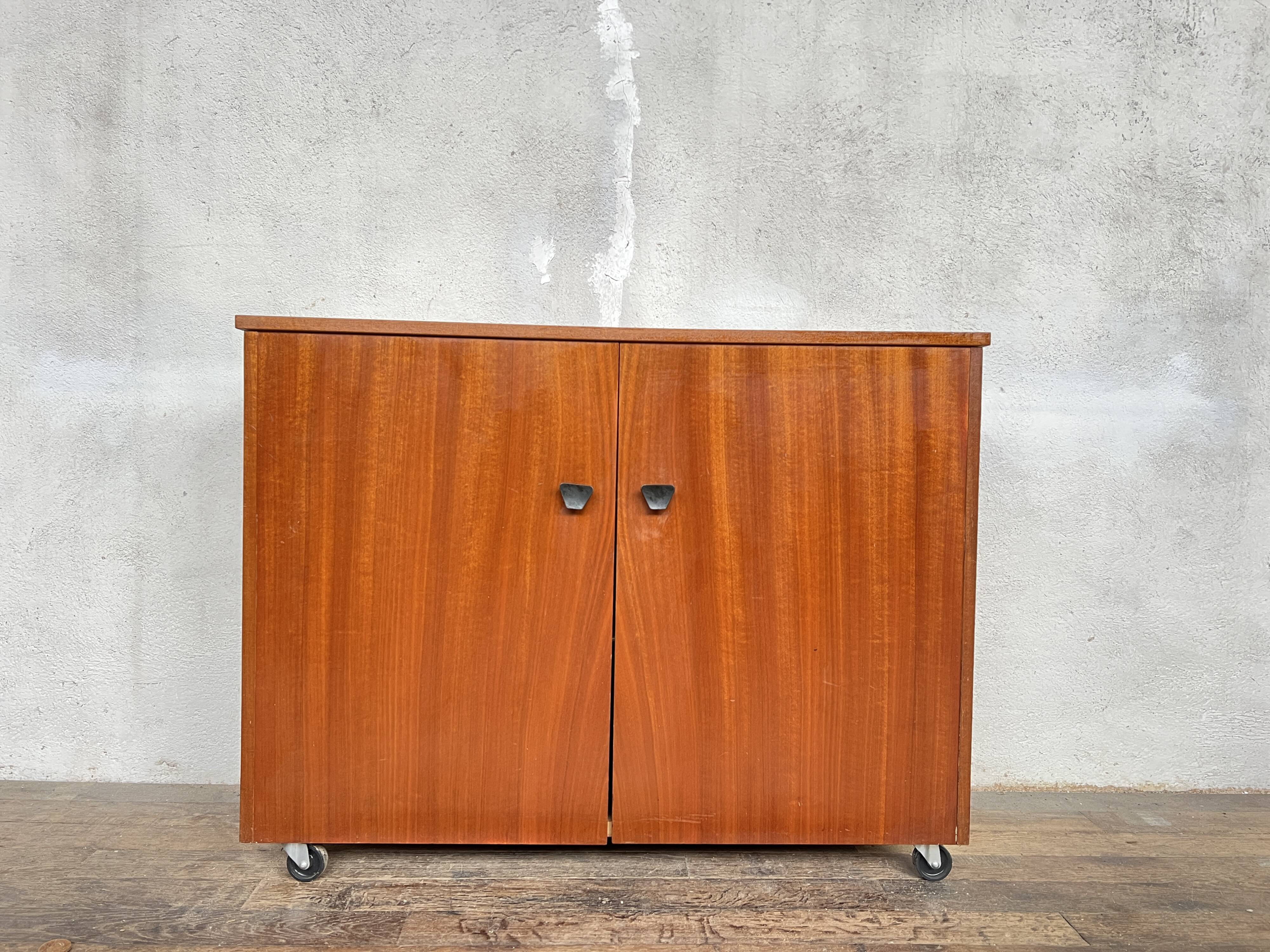Buffet cabinet shoe cabinet on casters