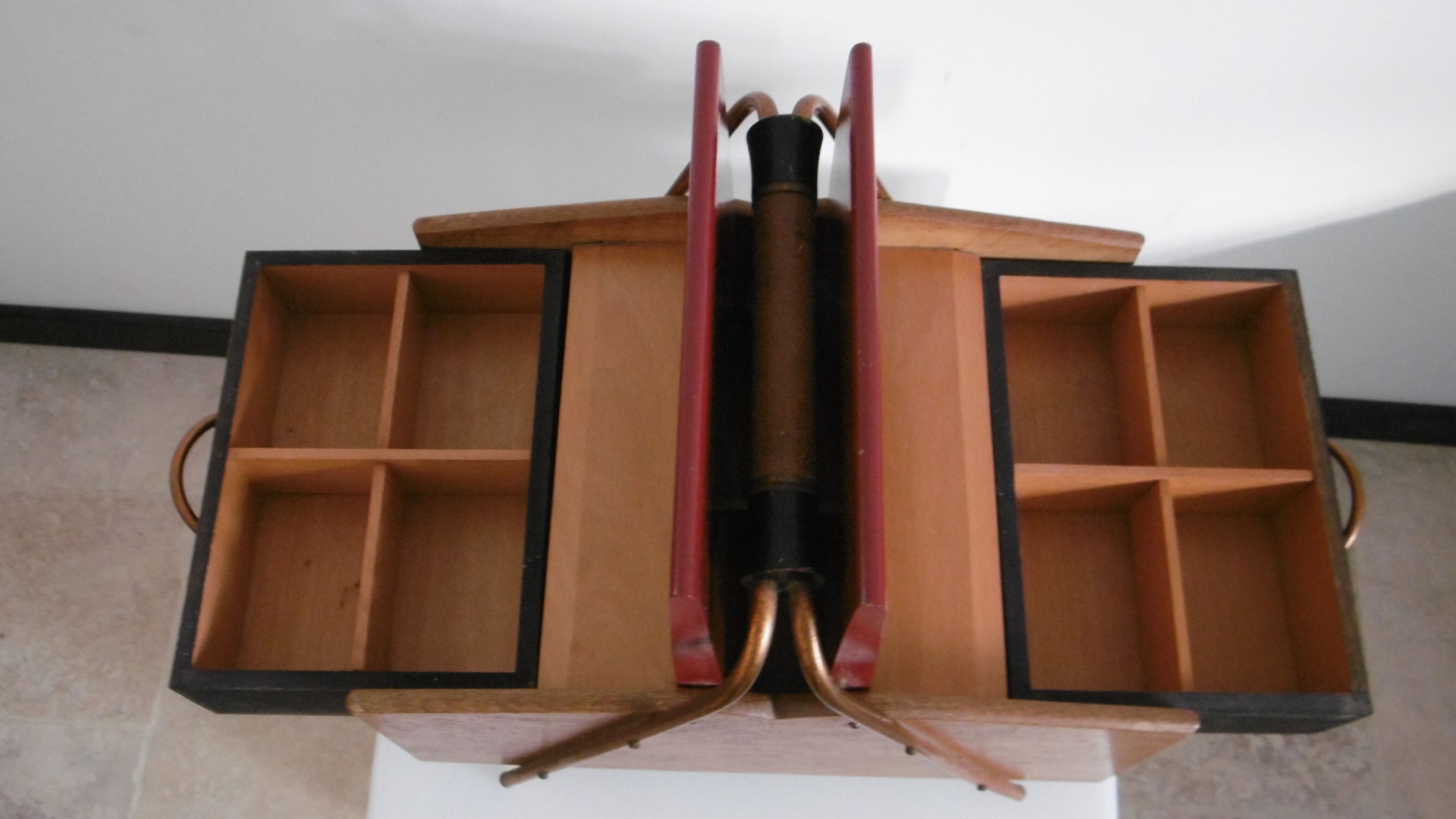 Two-color wood seamstress