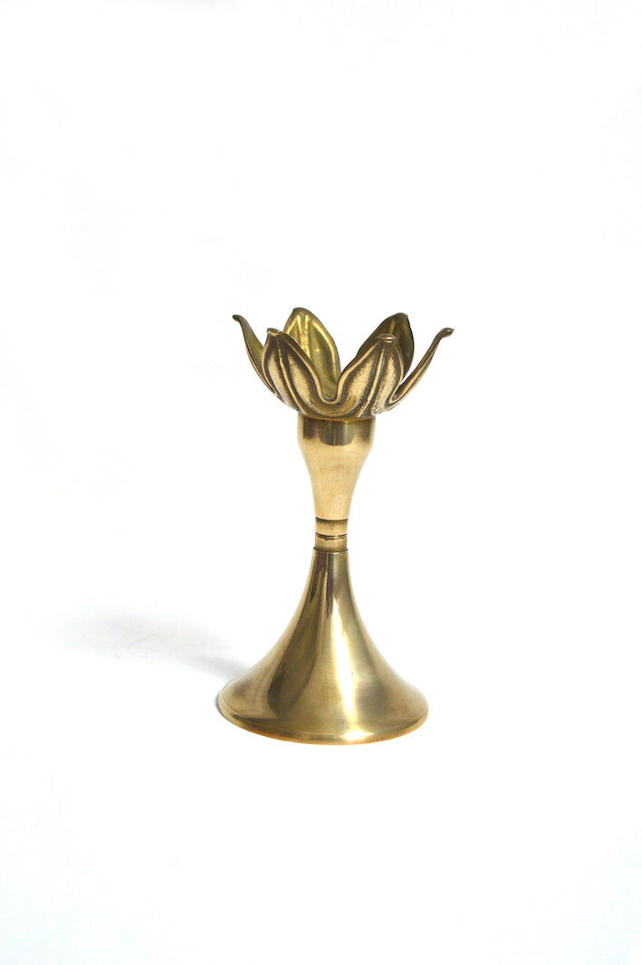 Flower candle holder