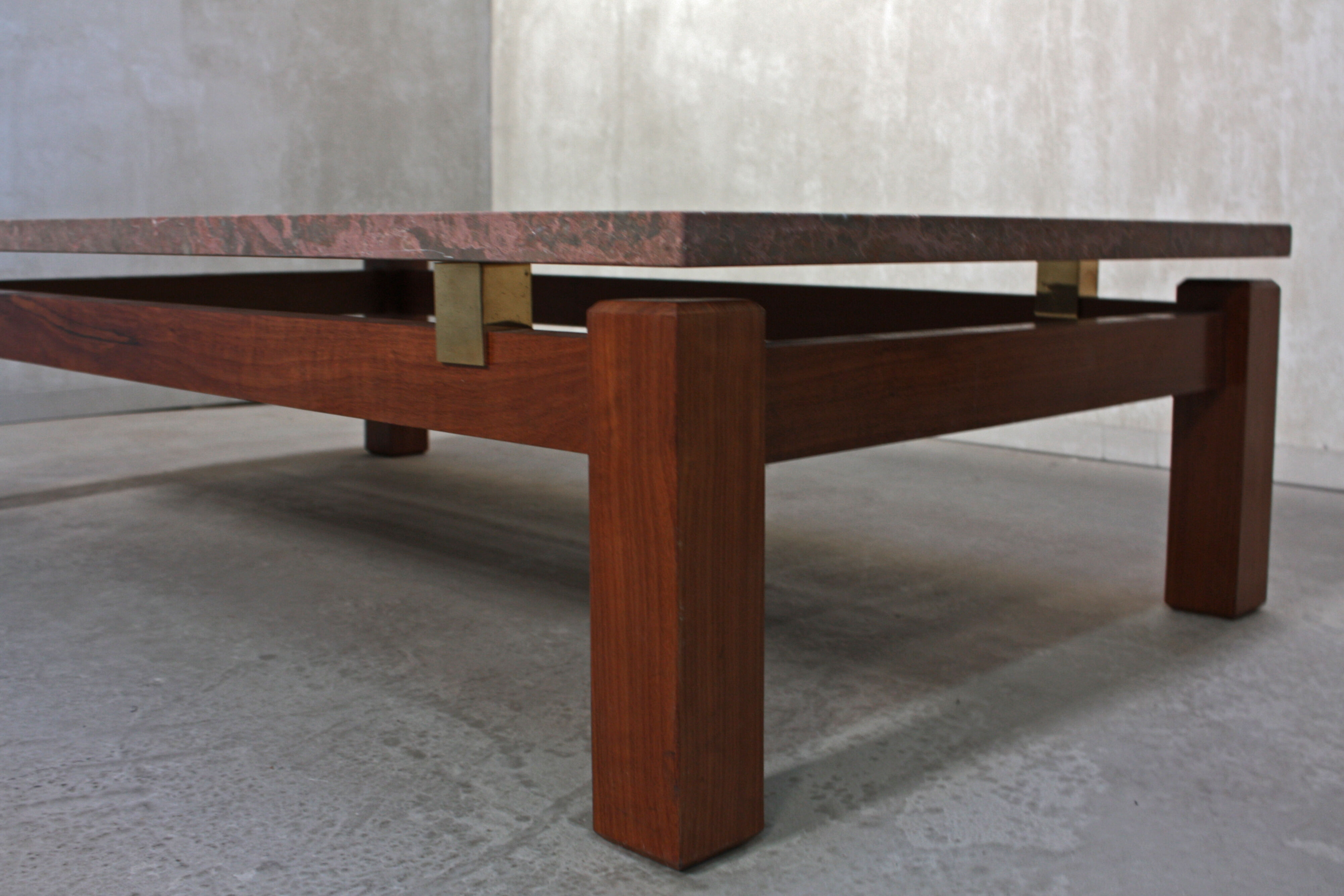 Table basse années 1970
