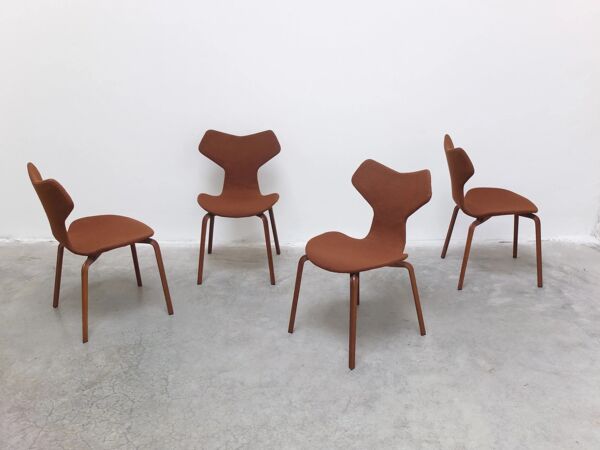 Ensemble rare de 4 chaises 'Grand Prix' en première édition par Arne Jacobsen pour Fritz Hansen, 1959