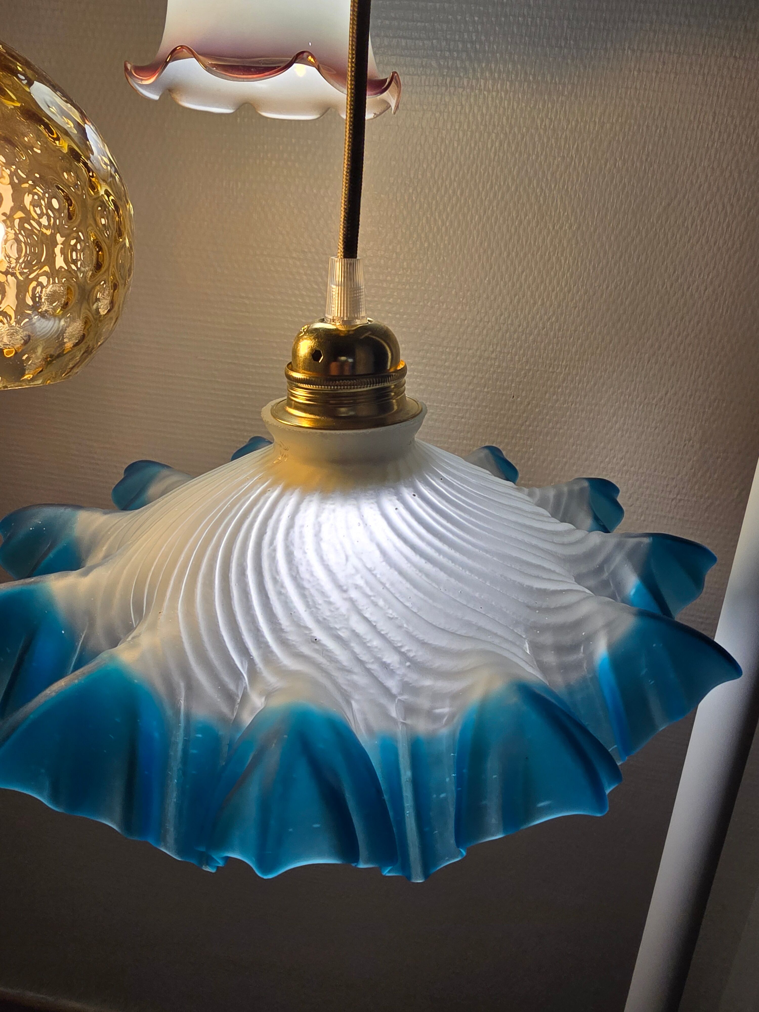 Suspension 3 globes en verre et 3 couleurs