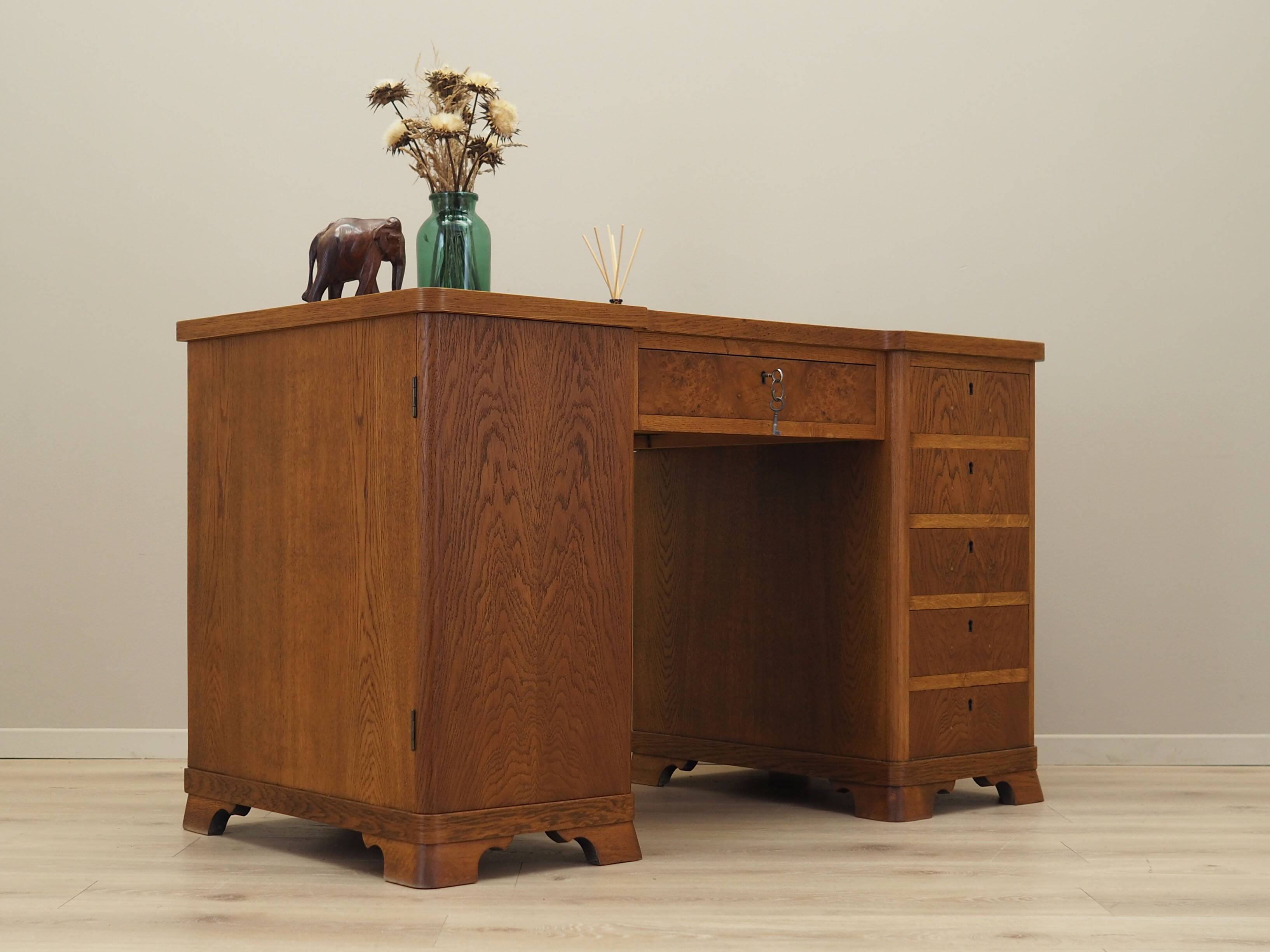 Oak desk, Danish design, 1960s, production: Denmark
