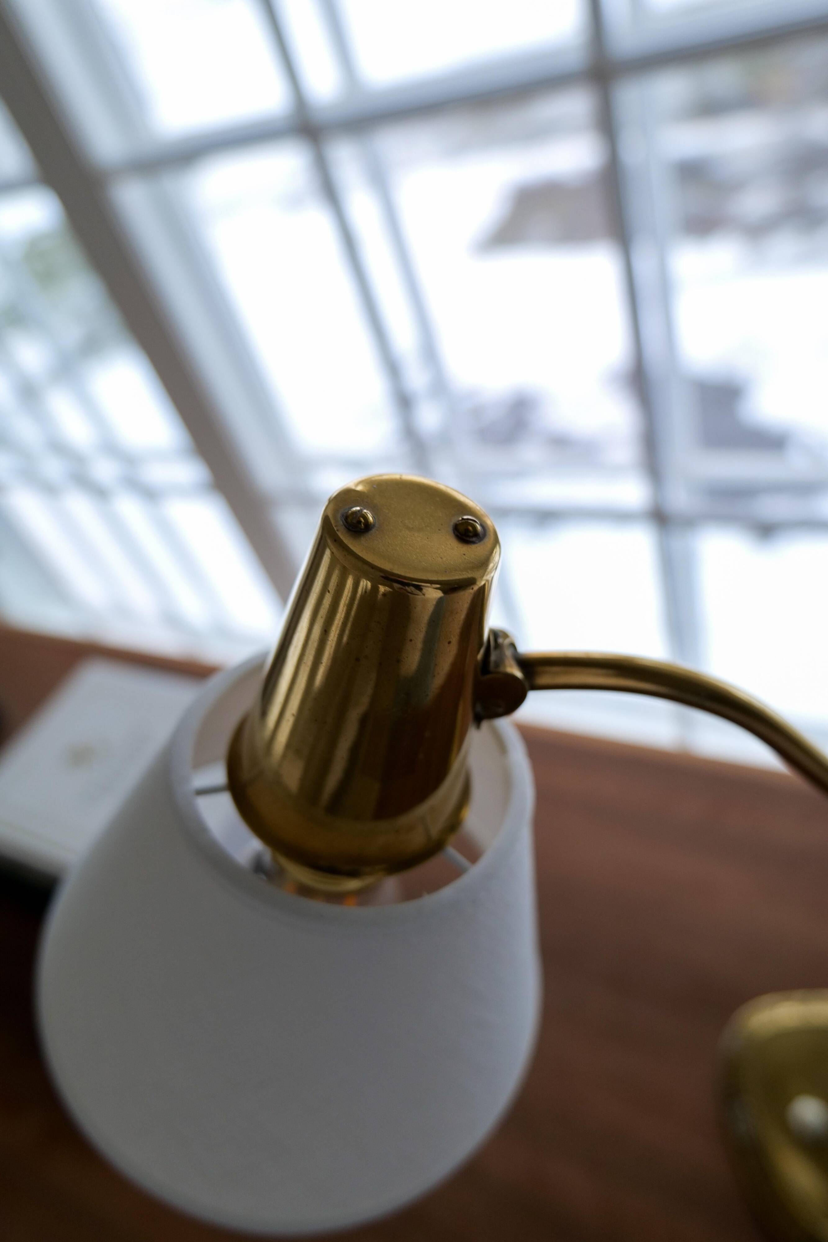 Table lamp in brass E1139 by Sonja Katzin for ASEA, Swedish design 1940.