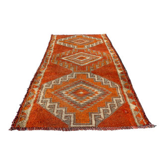 Traditional vintage kurdish herki rug