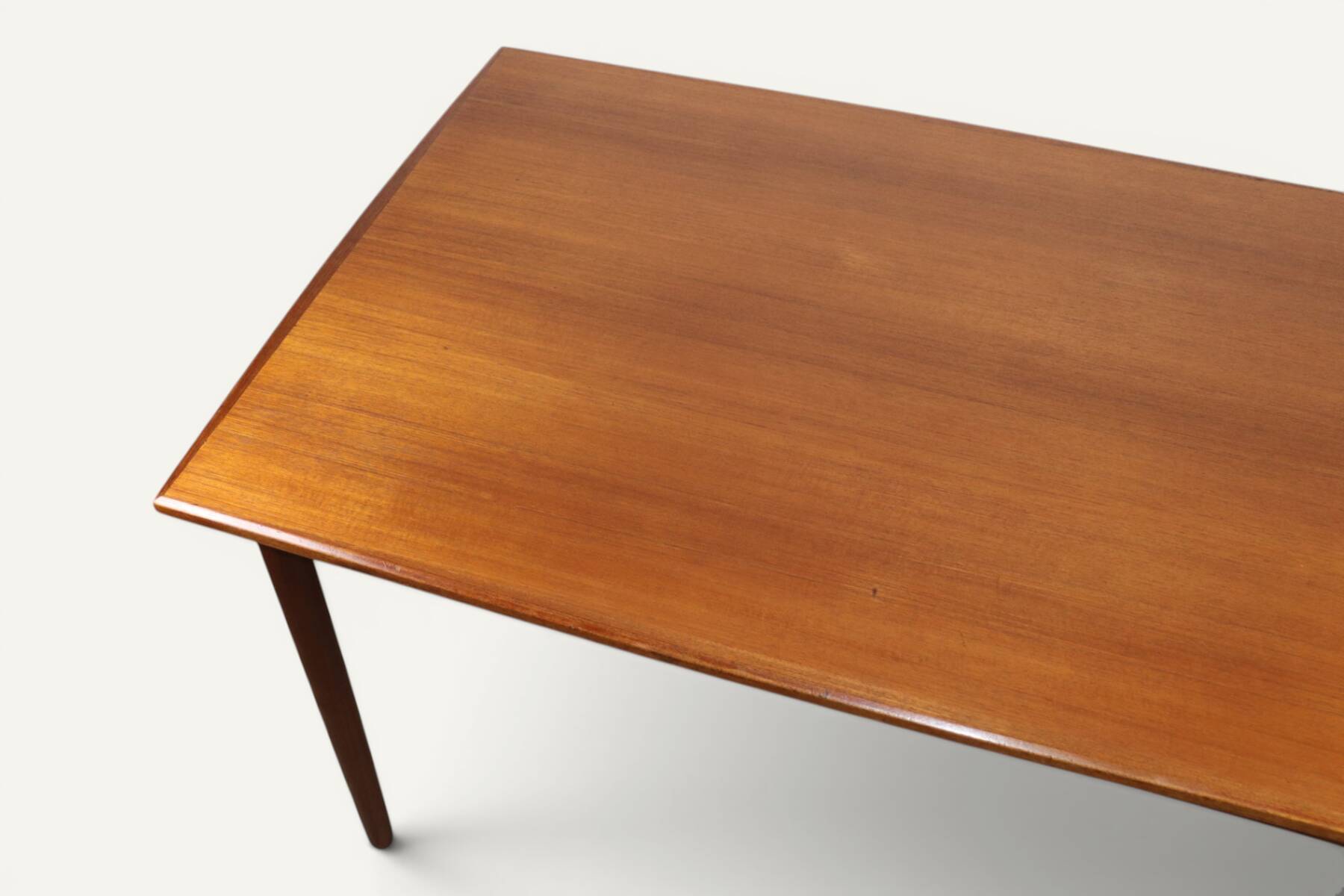 Extendable dining table in Scandinavian teak - 1960s