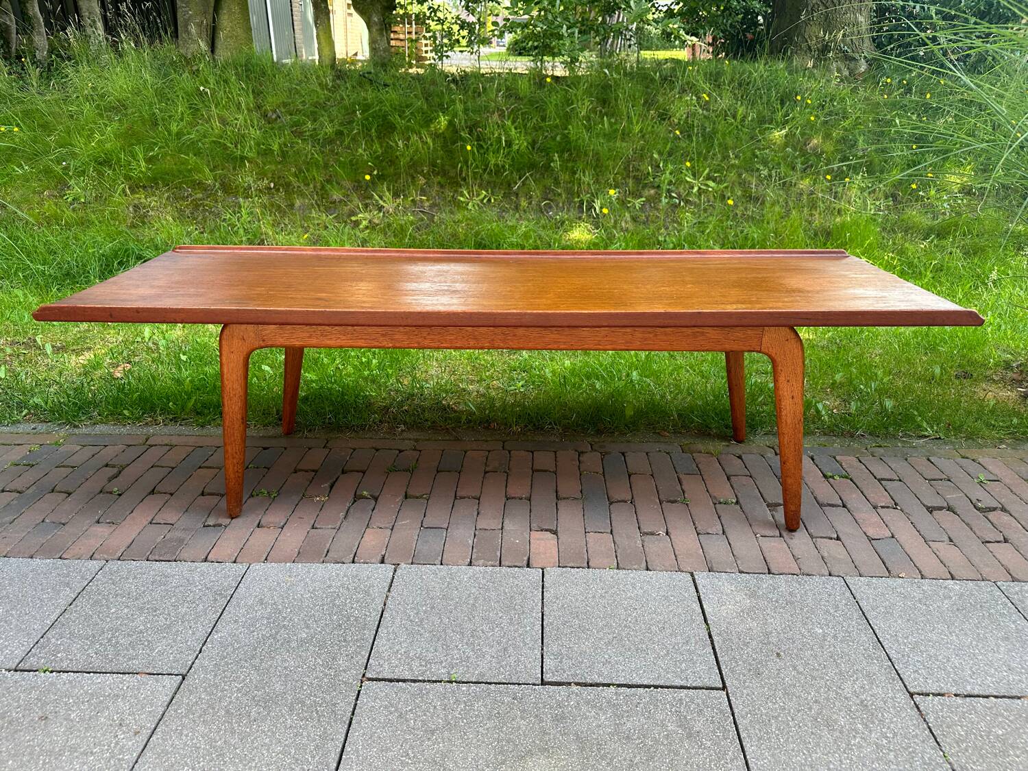 Bovenkamp coffeetable