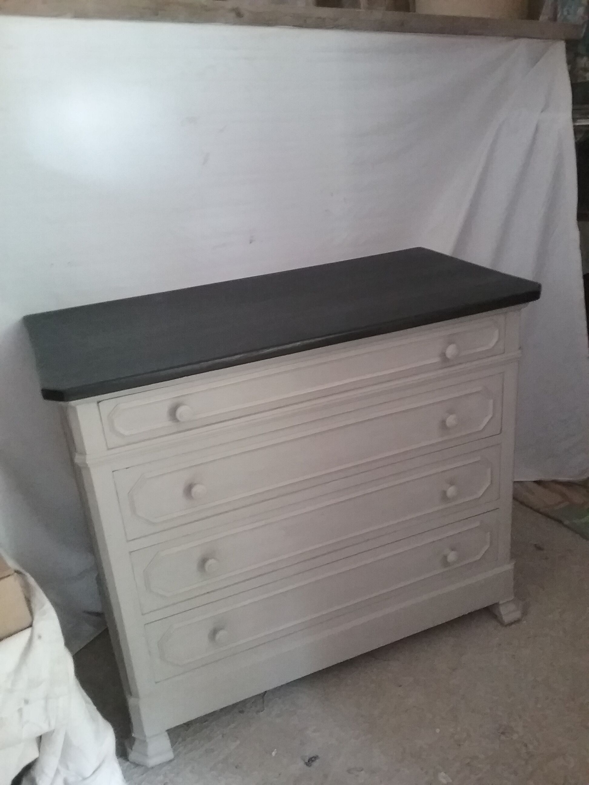 Commode grise
