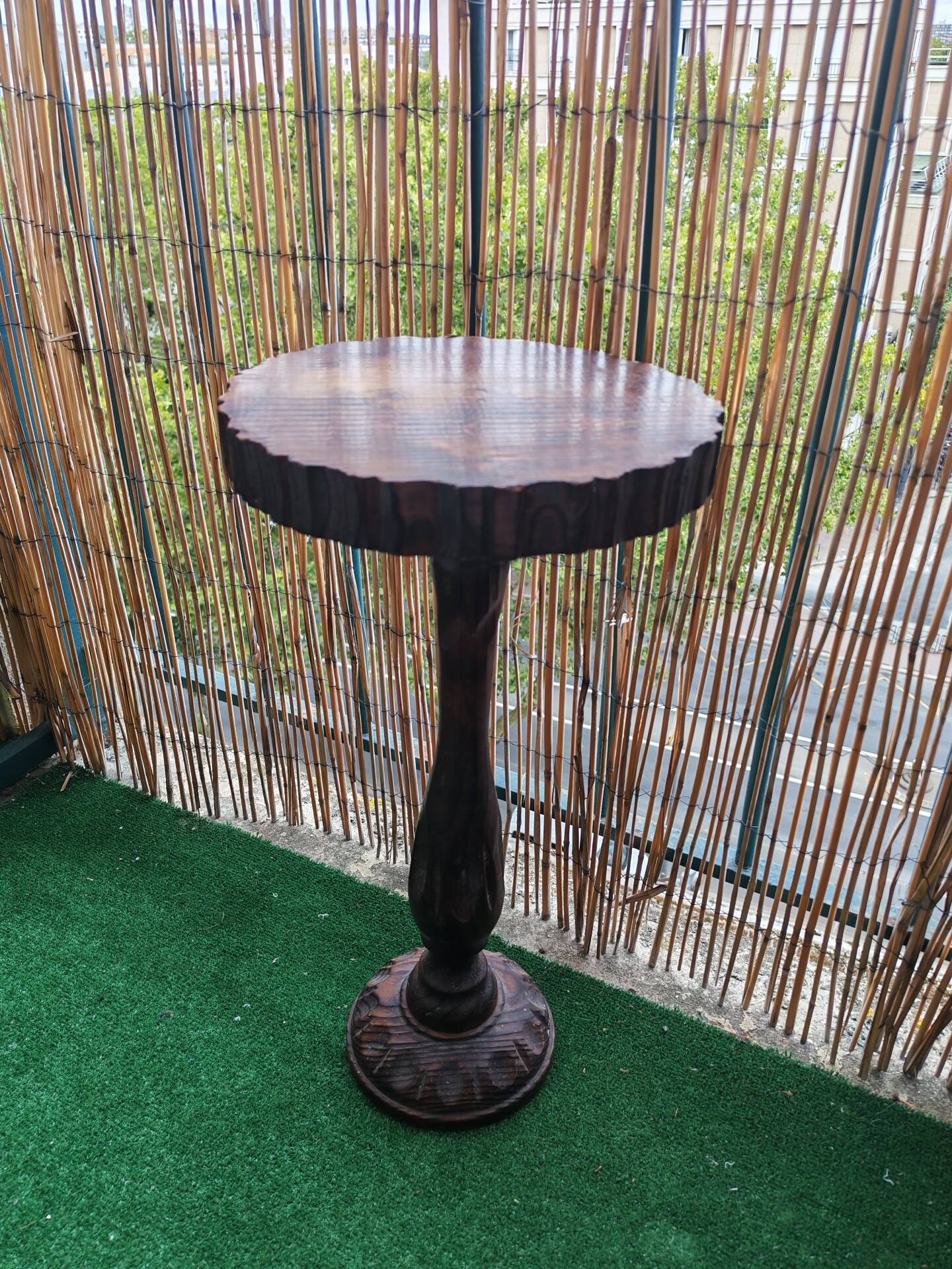 Table d'appoint style colonial espagnole vintage 