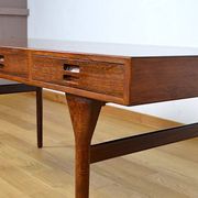Bureau Danois de Nanna Ditzel en Palissandre de Rio 1950