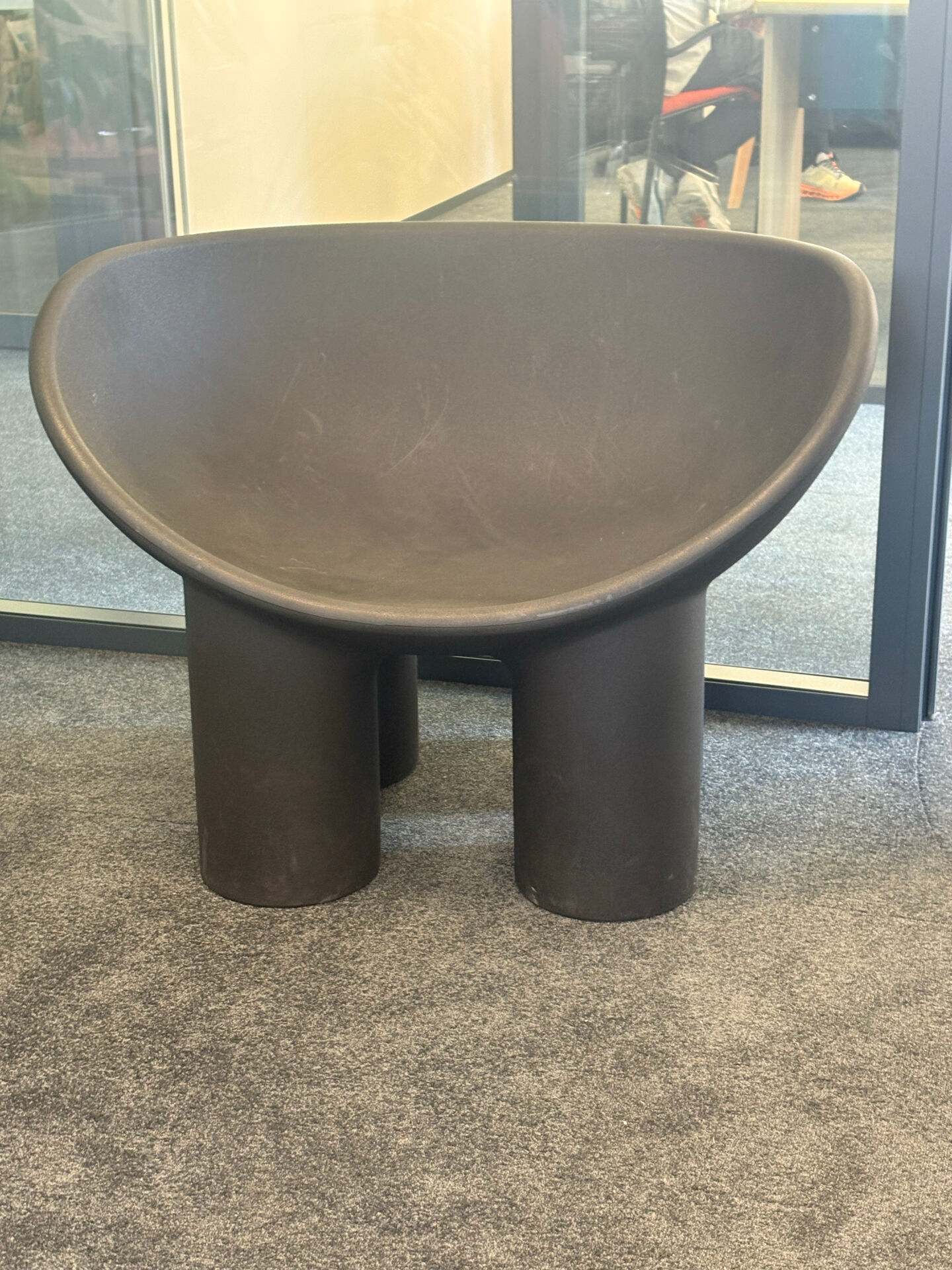 Fauteuil roly poly gris