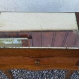 Table with rounded lines