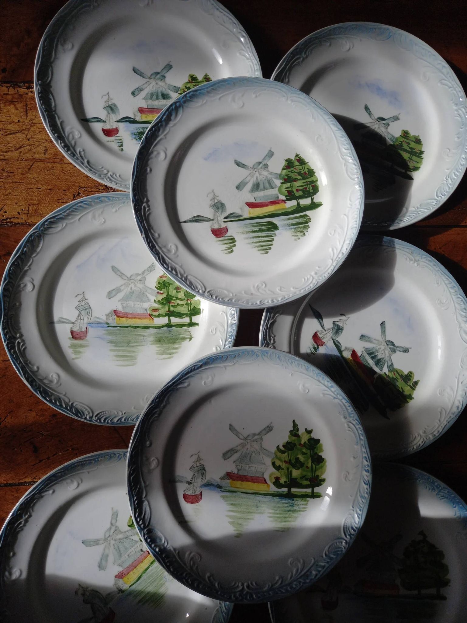 12 assiettes à dessert Saint-Amand