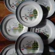 12 assiettes à dessert Saint-Amand