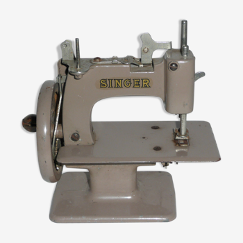 Child toy sewing machine 1960