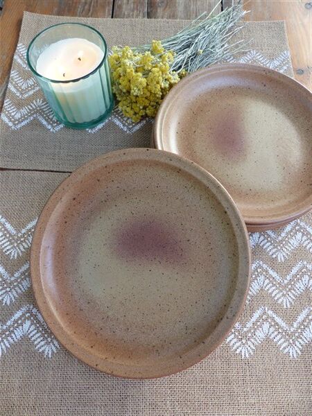 Flat plates in real sandstone