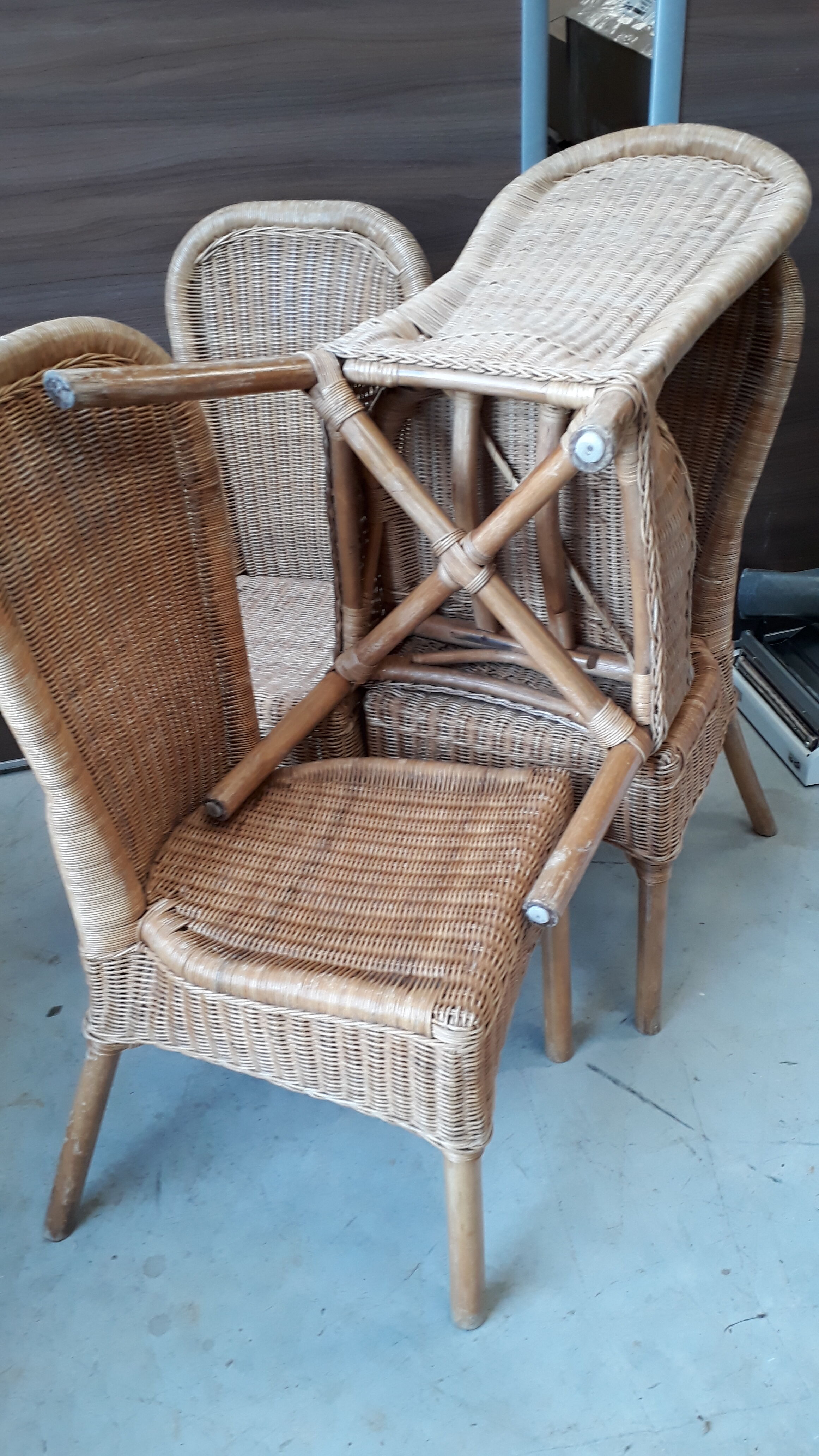 4 vintage rattan chairs 1970