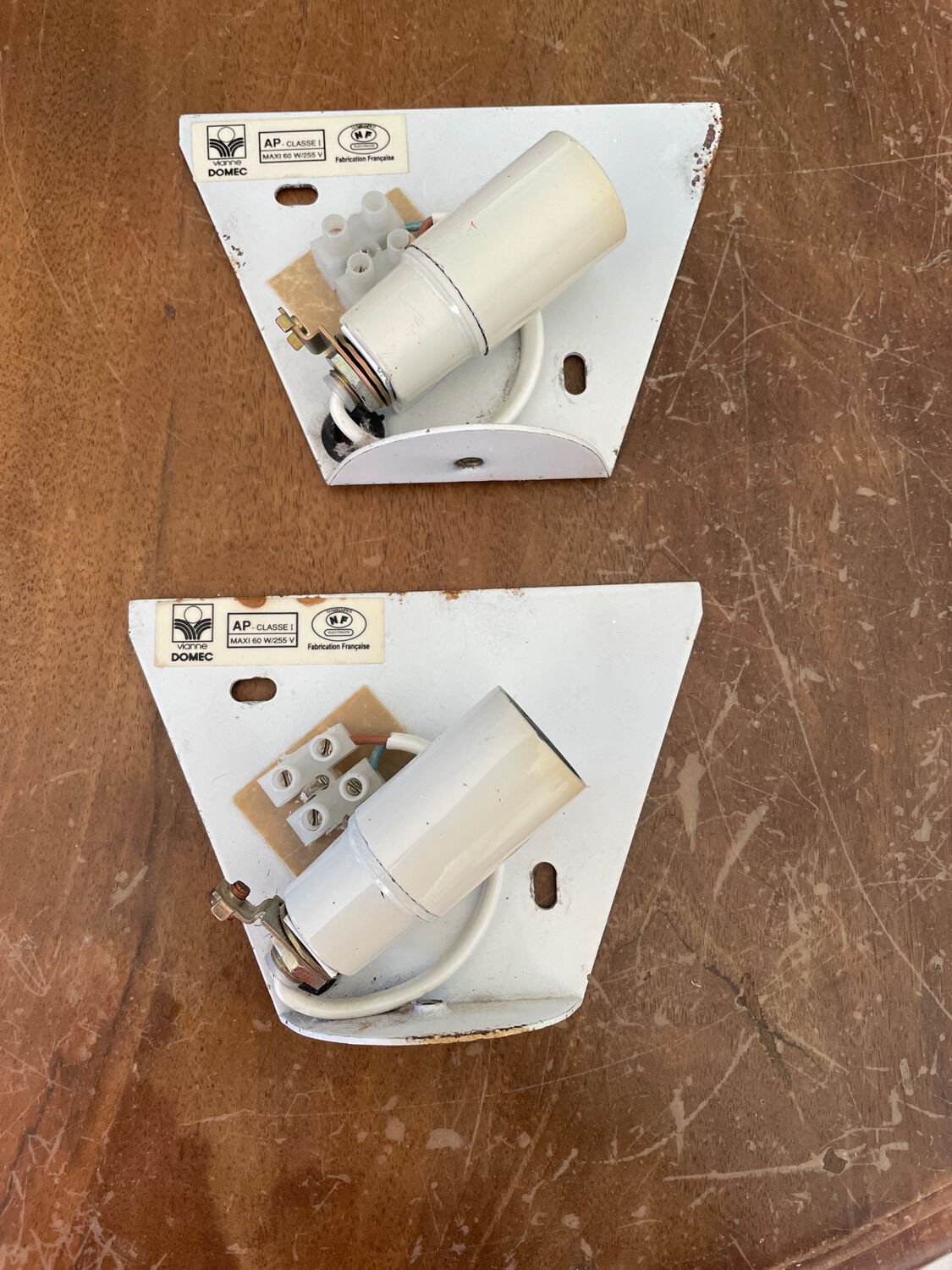 Pair of Vianne opaline wall lights