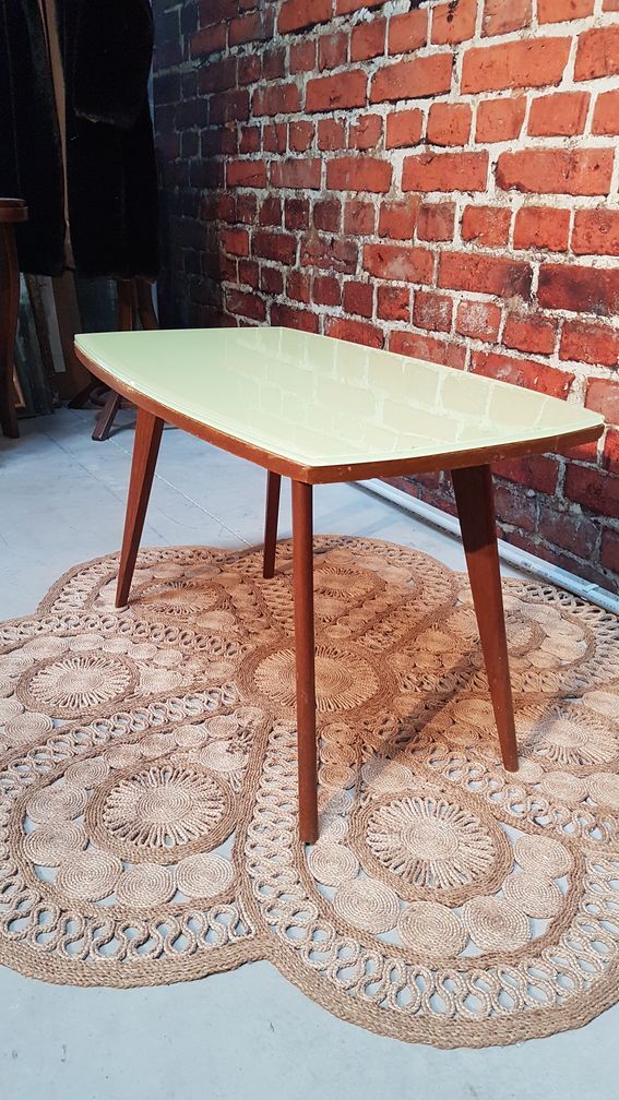 Coffee table compass foot