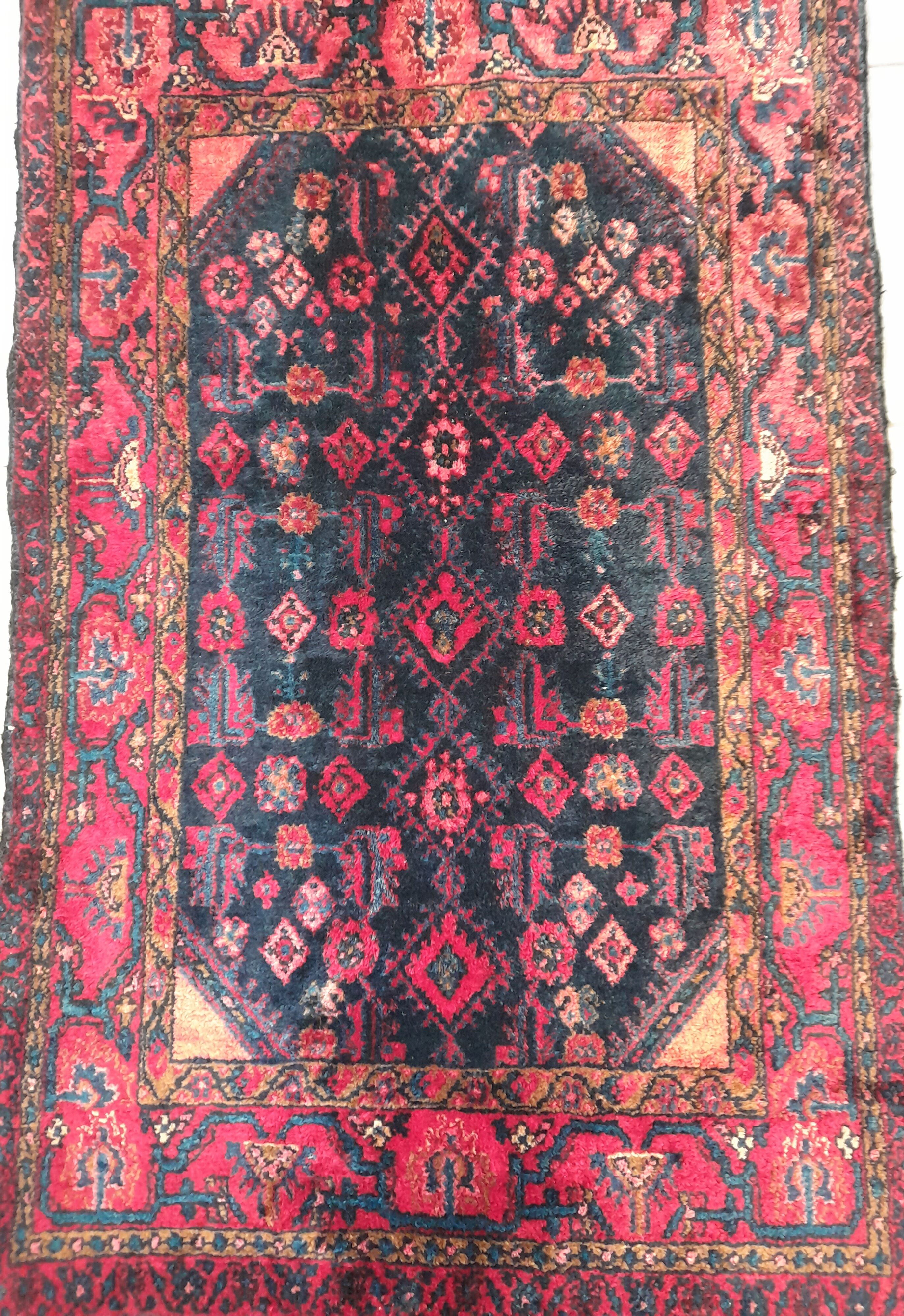 Superb Persian carpet 172x110 cm knotted hand