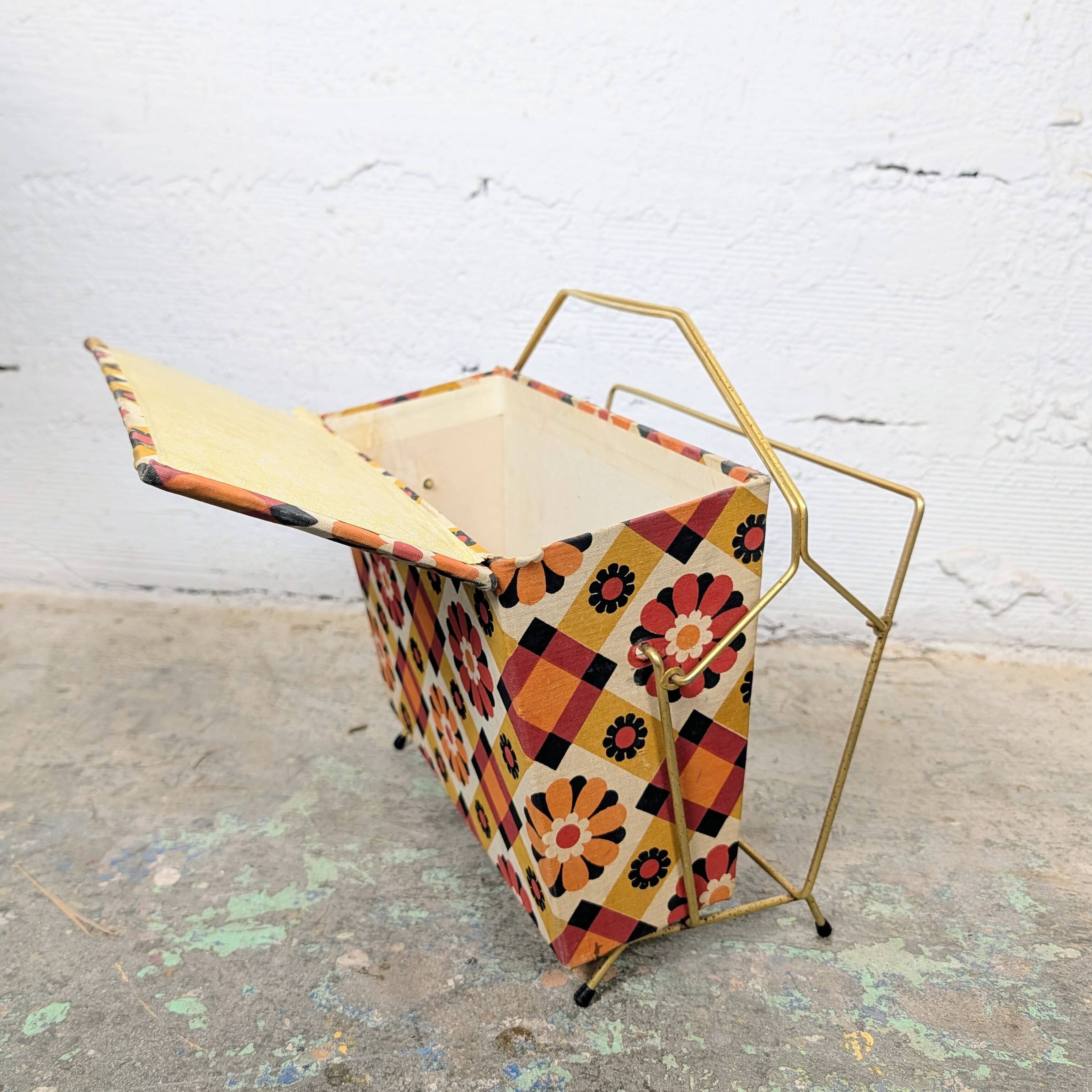 Porte-revues vintage flower power