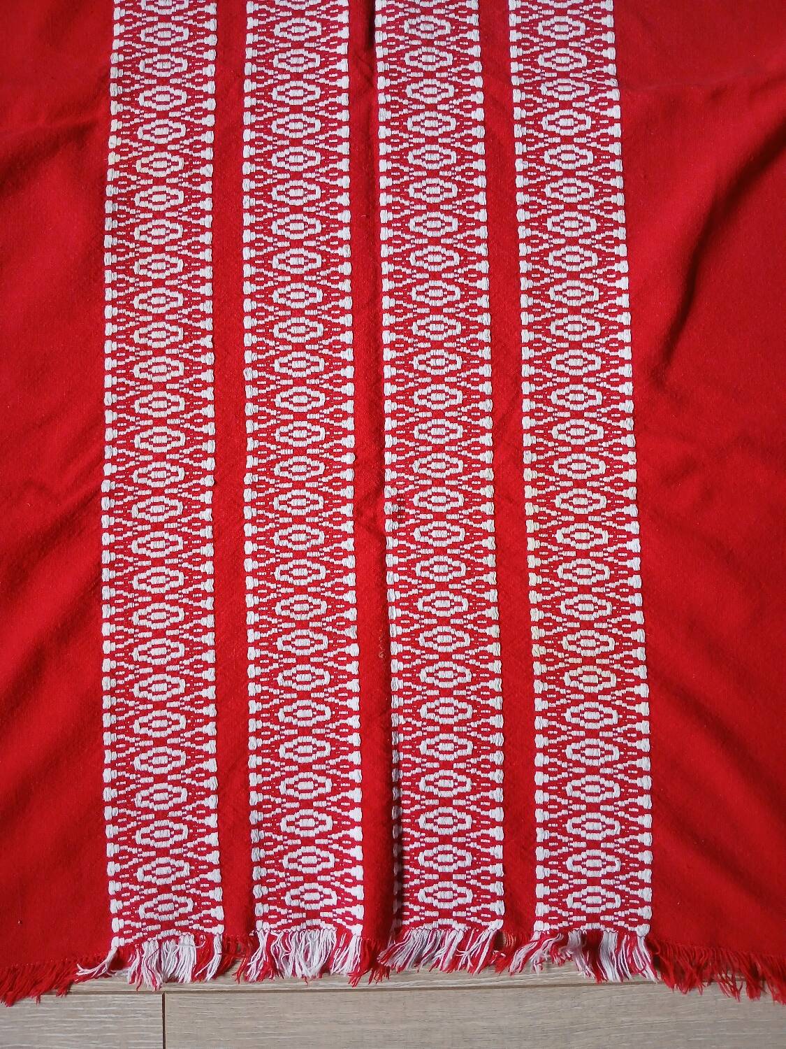 Tablecloth + 12 old napkins