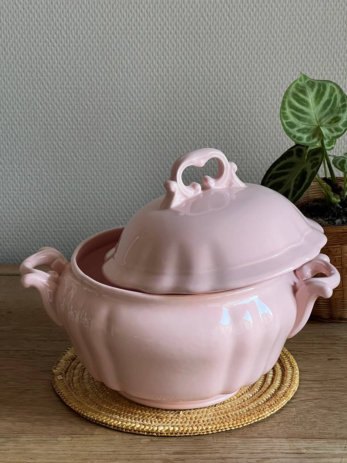 Pink soup tureen
