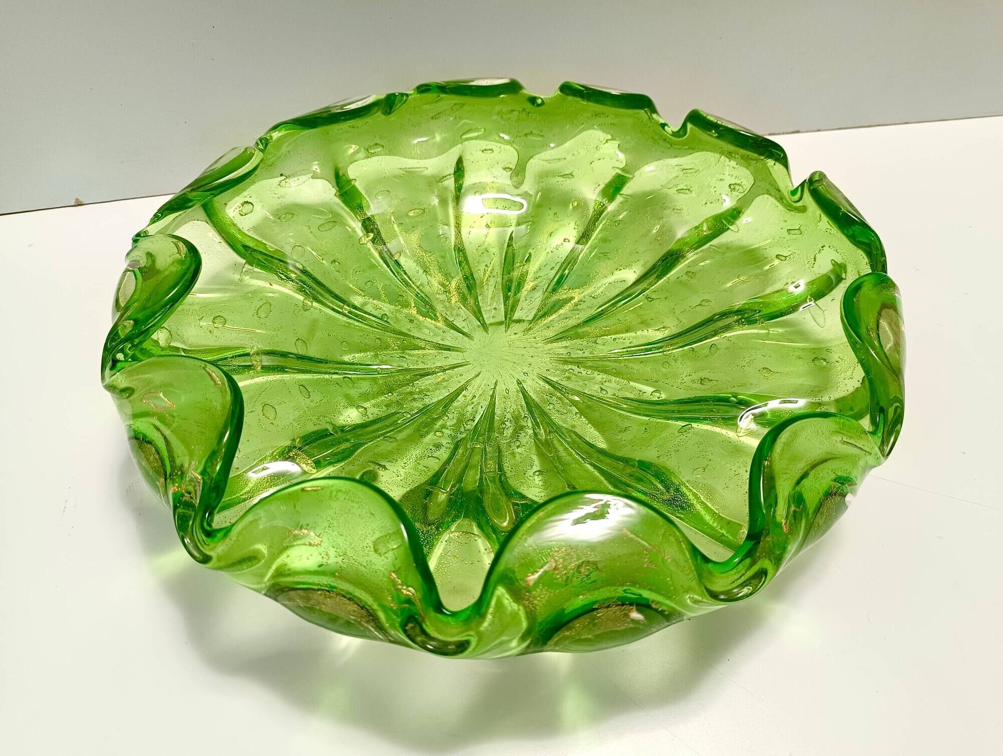 Large Green Bullicante Murano Glass Bowl or Centerpiece with Gold Leaf