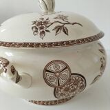 Soupière ancienne en terre de fer – décor "Marguerite", Grand Dépôt Paris