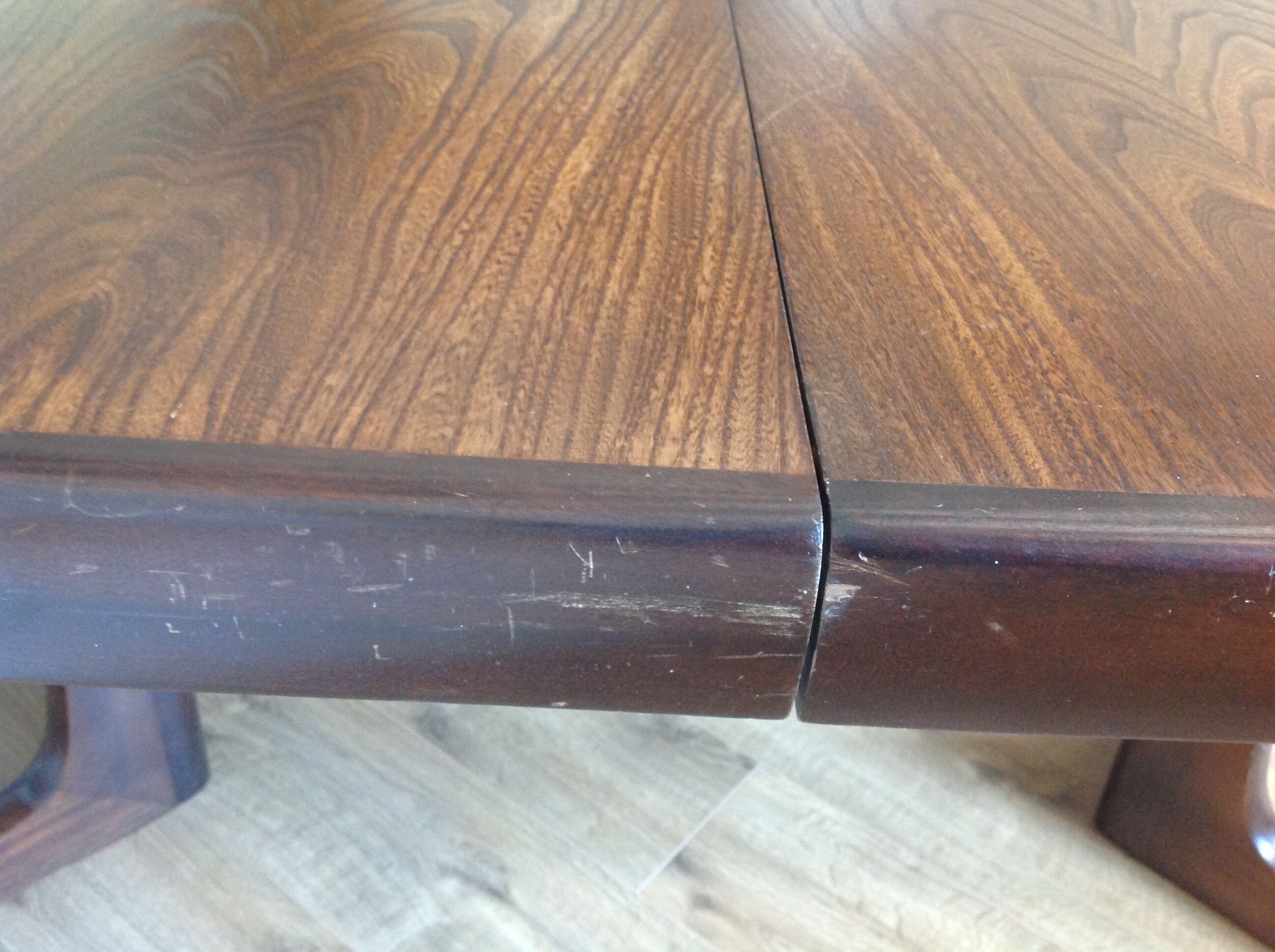 Baumann elm round table 2 extensions