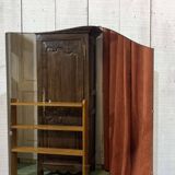 Art Deco English hairdresser in walnut from the 1930s.