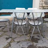 Formica table and 6 chairs
