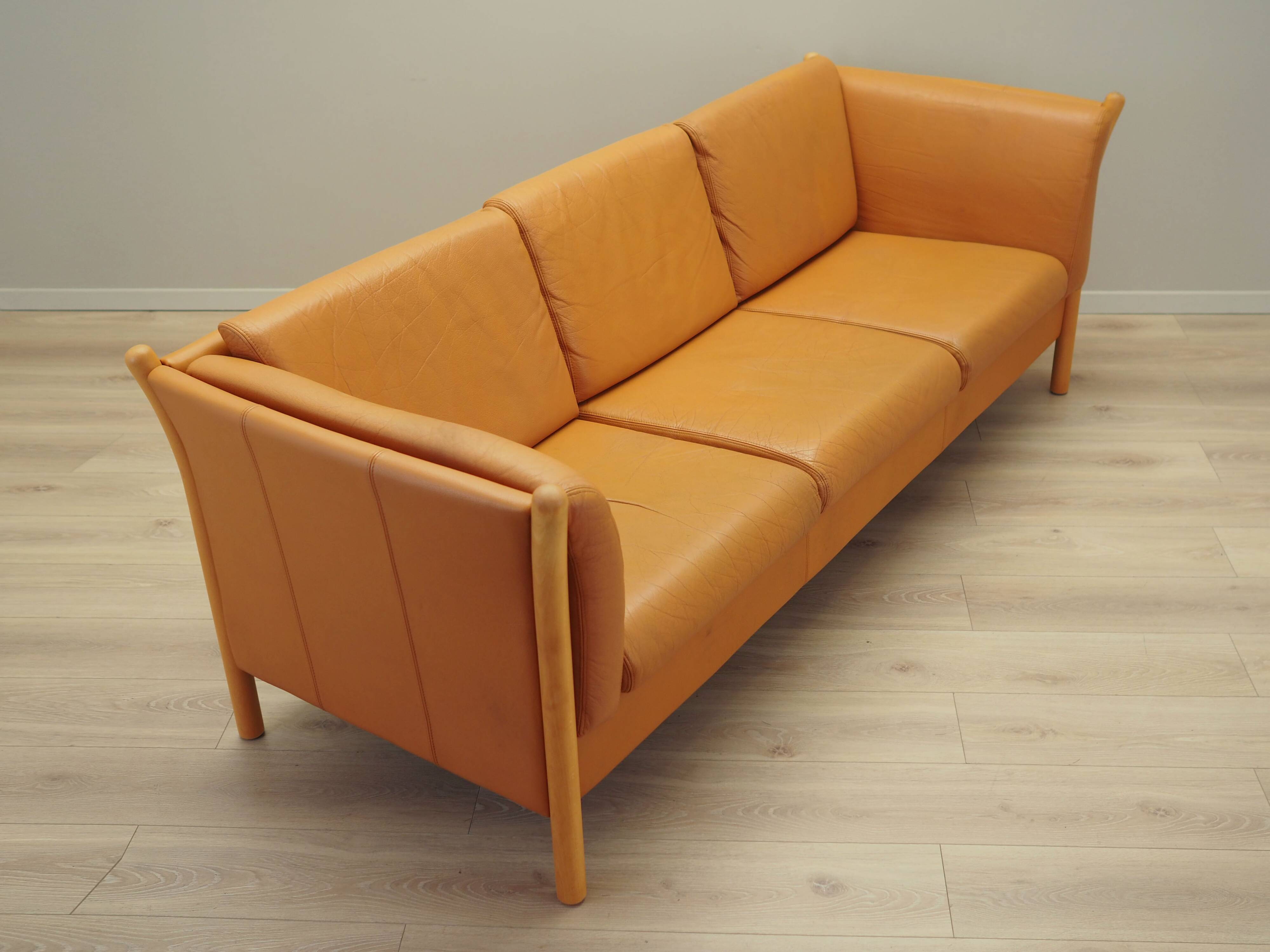 Orange leather sofa, Danish design, 1970s, production: Denmark