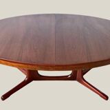 Oval extendable table designed 1960 Baumann style