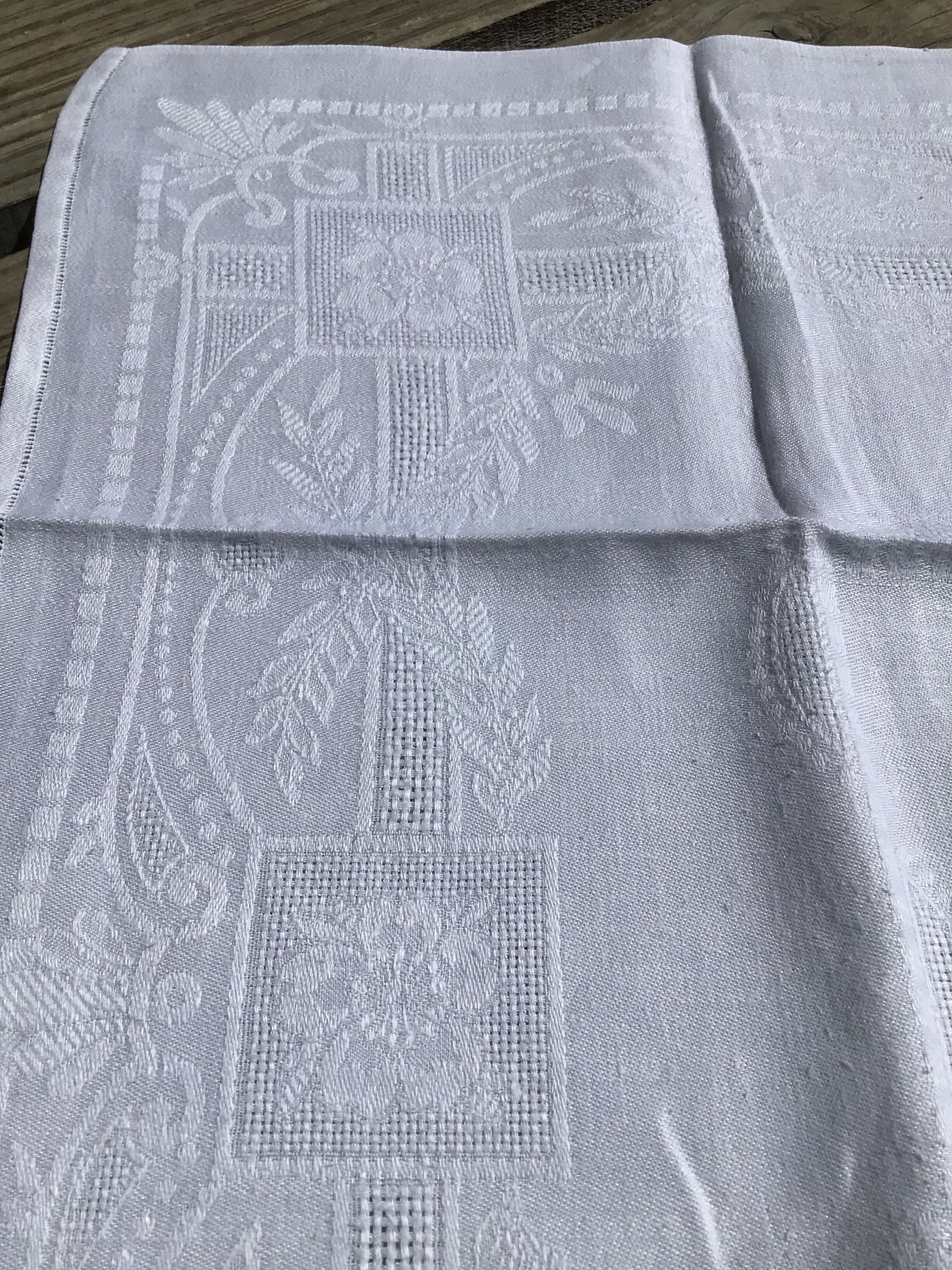 11 square napkins GC floral damask with cutwork