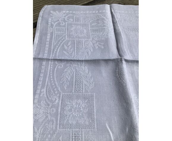 11 square towels GC damask flower openwork