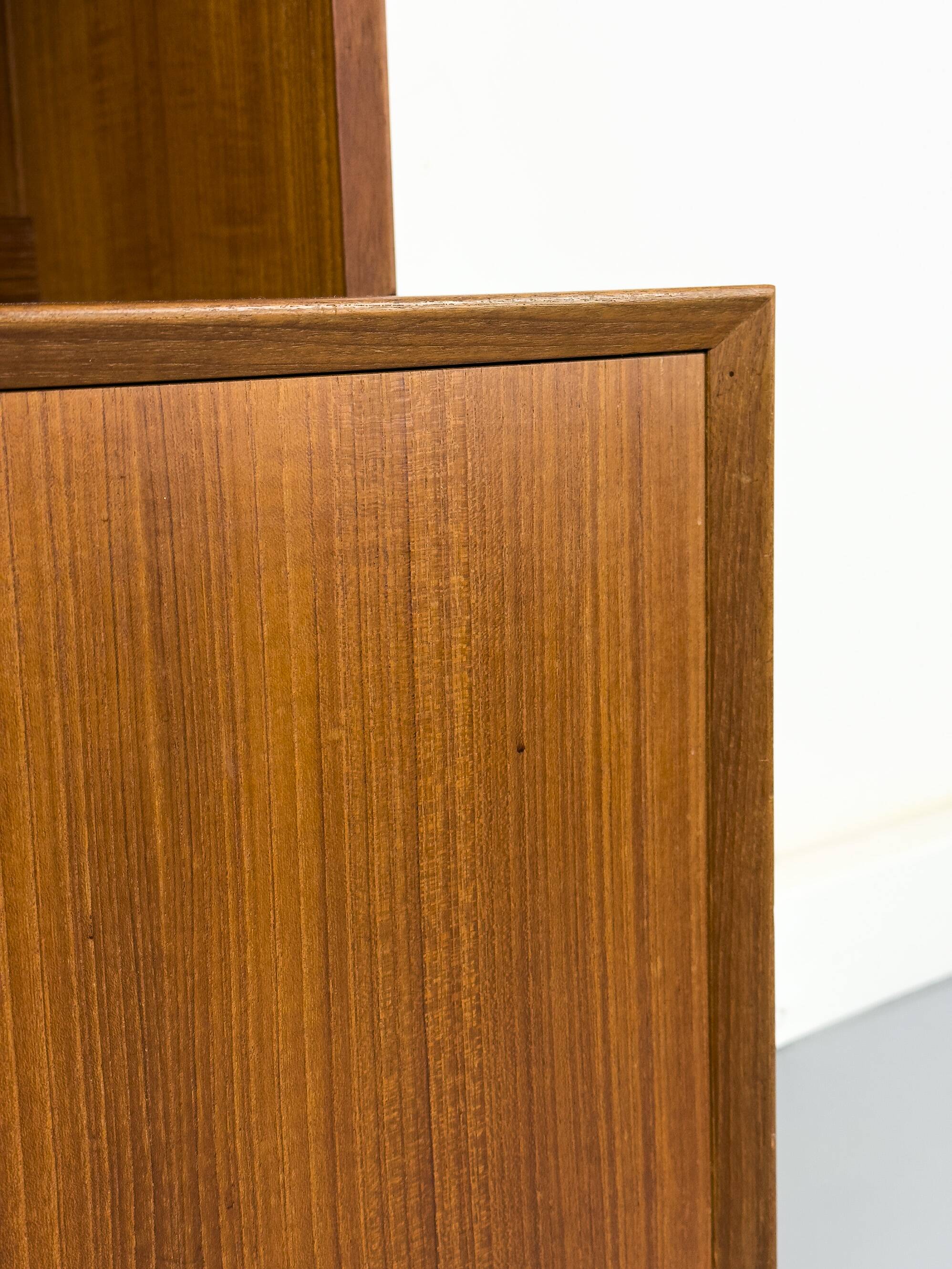 Buffet en teck avec étagère par Brouer Møbler, années 1960.