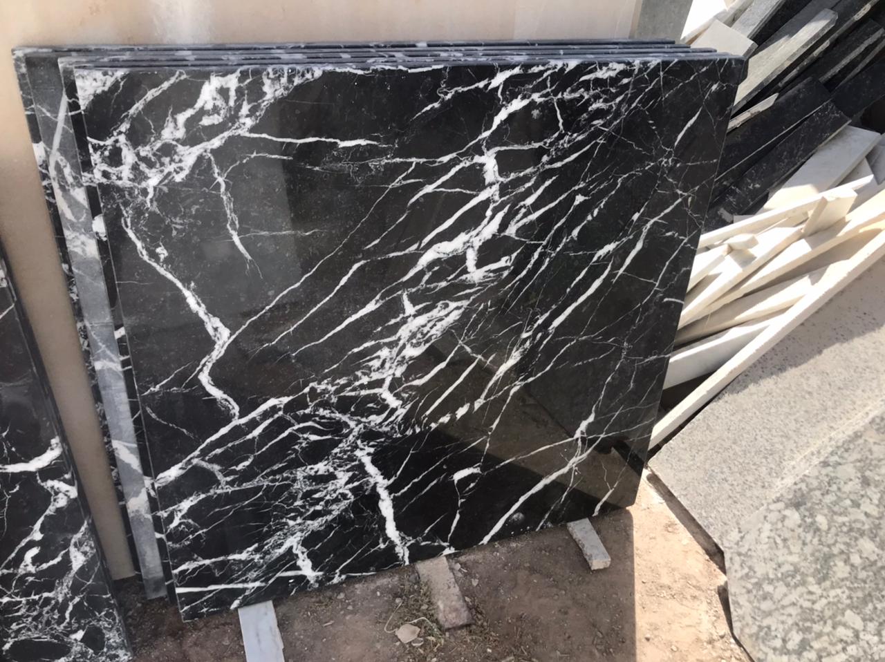 Khenifra black marble coffee table 90x90