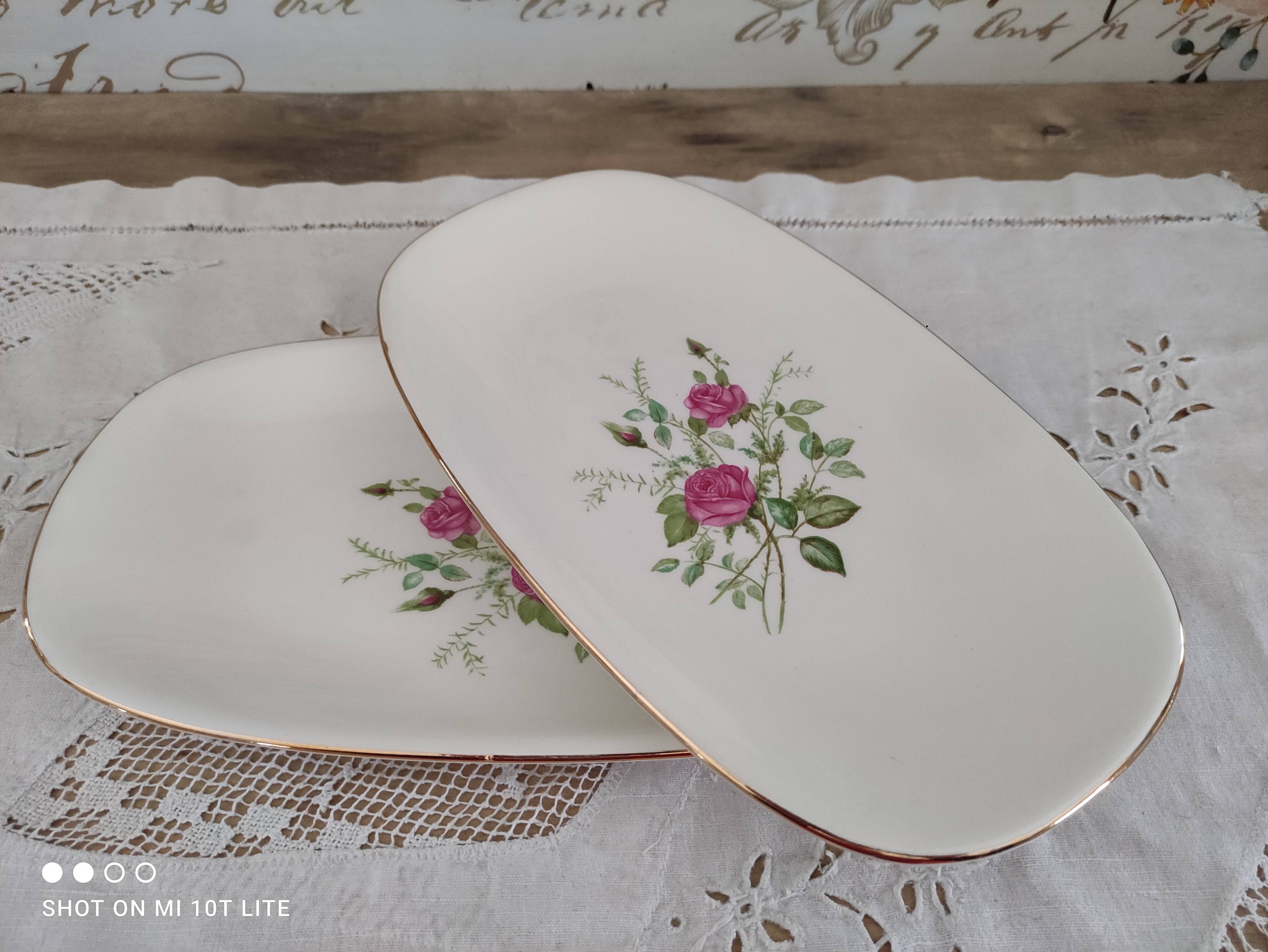 Lot de 2 raviers en porcelaine de Gien France modèle Pompadour