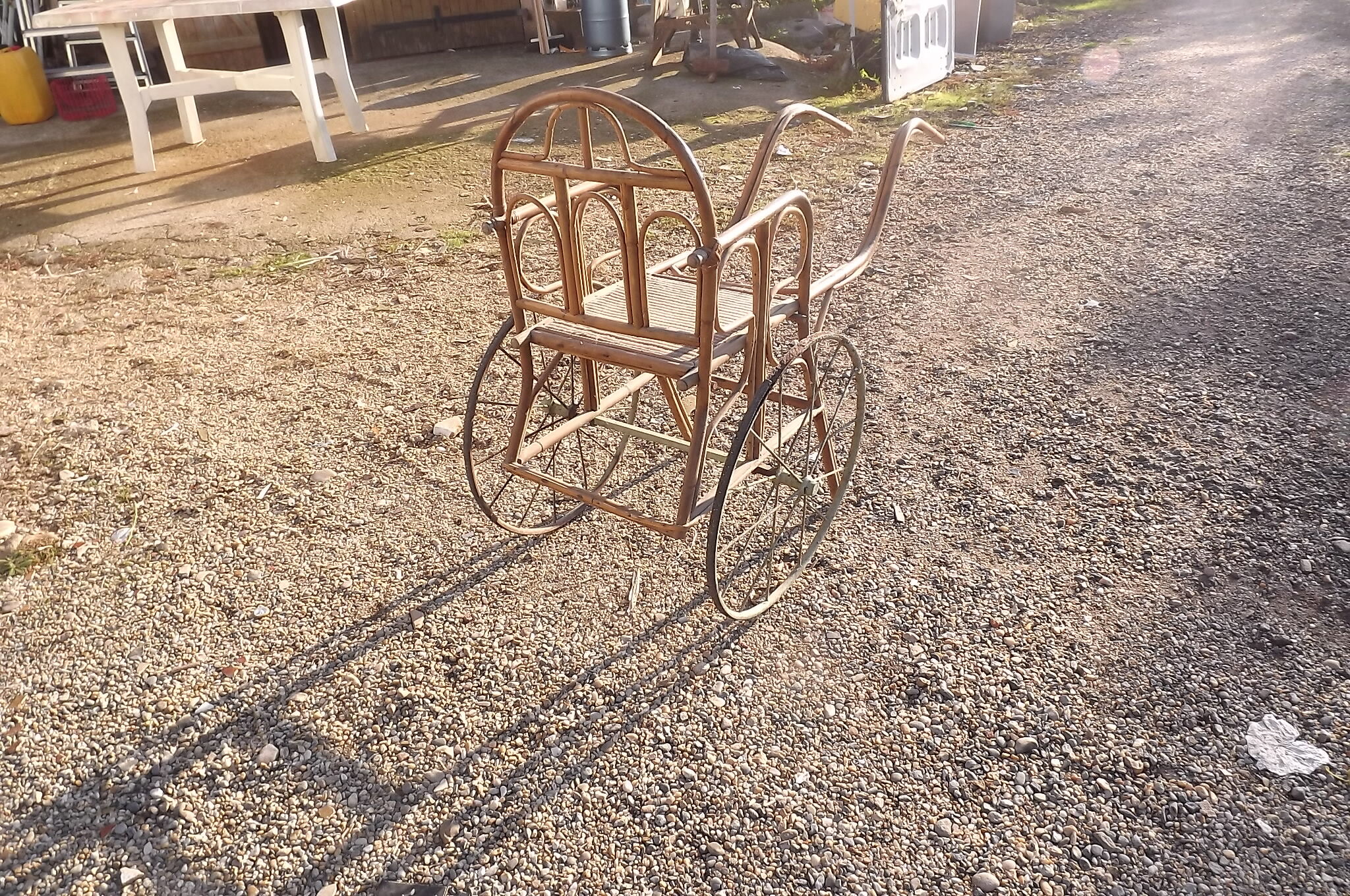 Child cart in bamboo and osier 1900