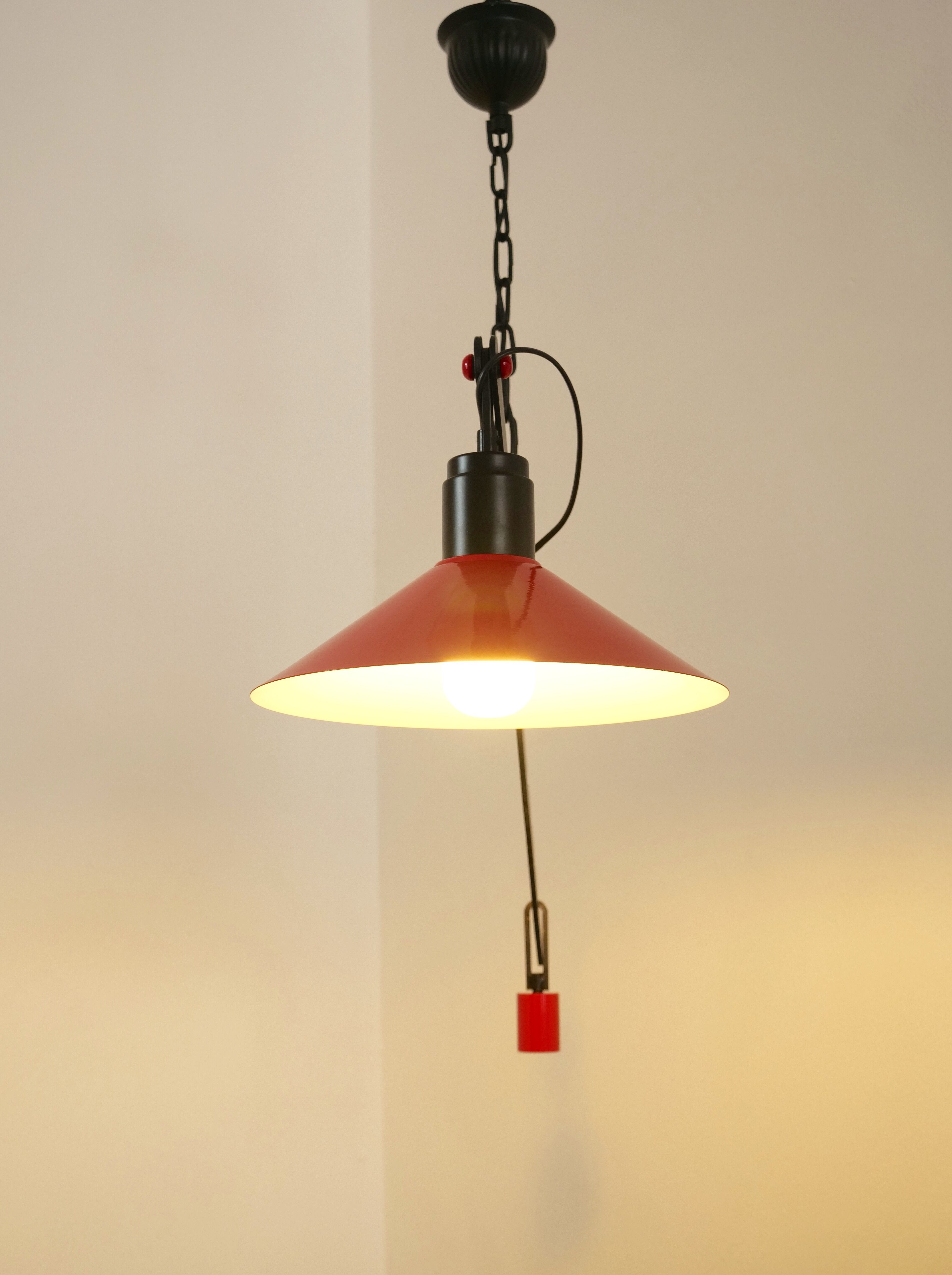 Danish suspension with balance counterweight