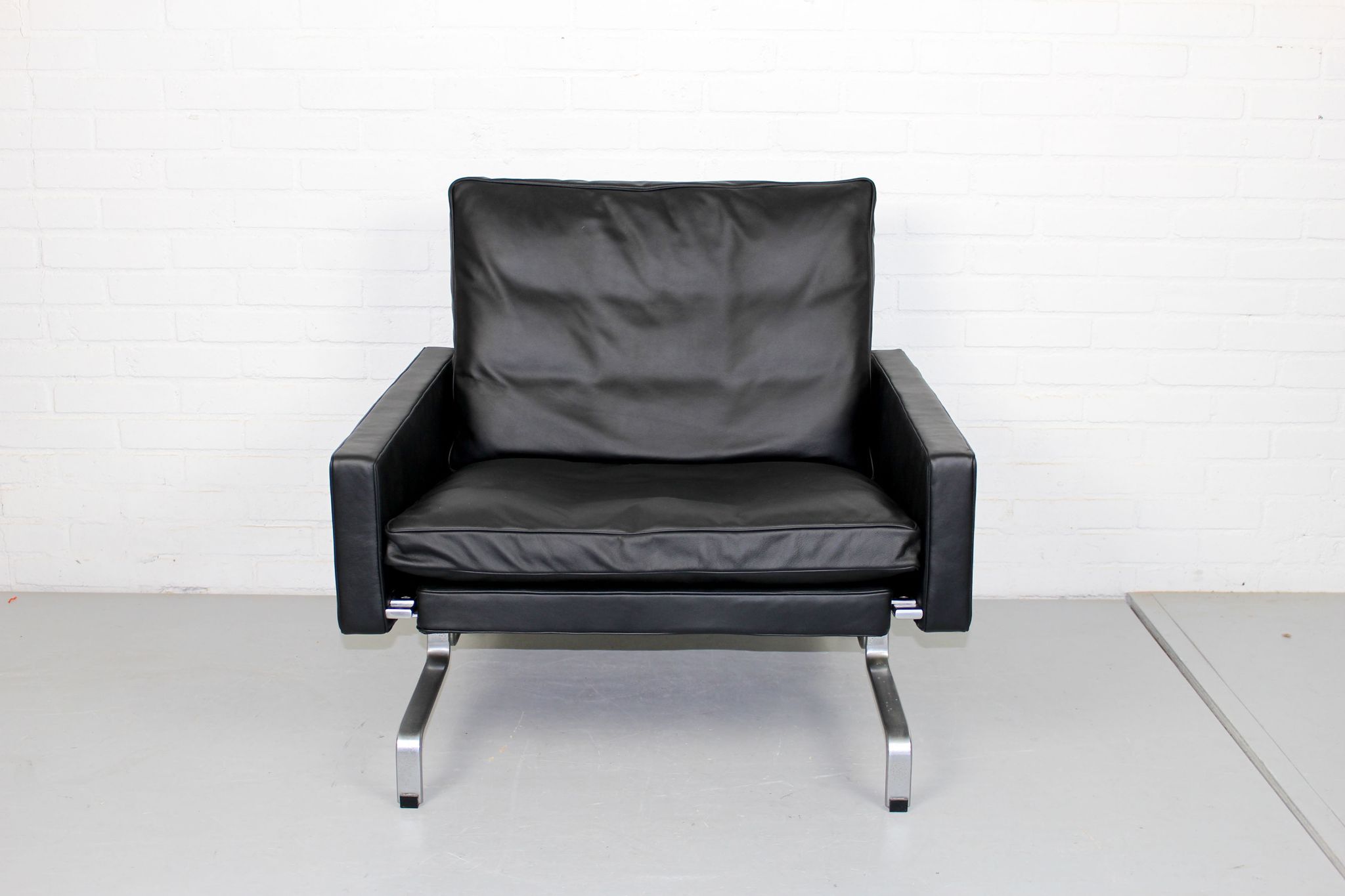 Set 2 vintage PK31/1 Lounge Chair & PK61 Coffee Table by Poul Kjaerholm for E. Kold Christensen