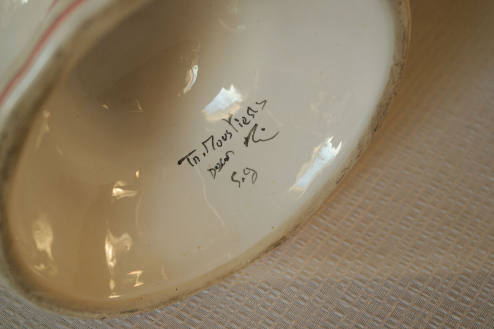 Vase Moustiers faience decoration hand birds signed