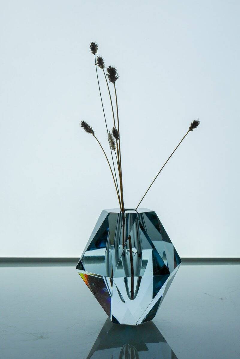 Diamond-shaped crystal vase from Strömbergshyttan