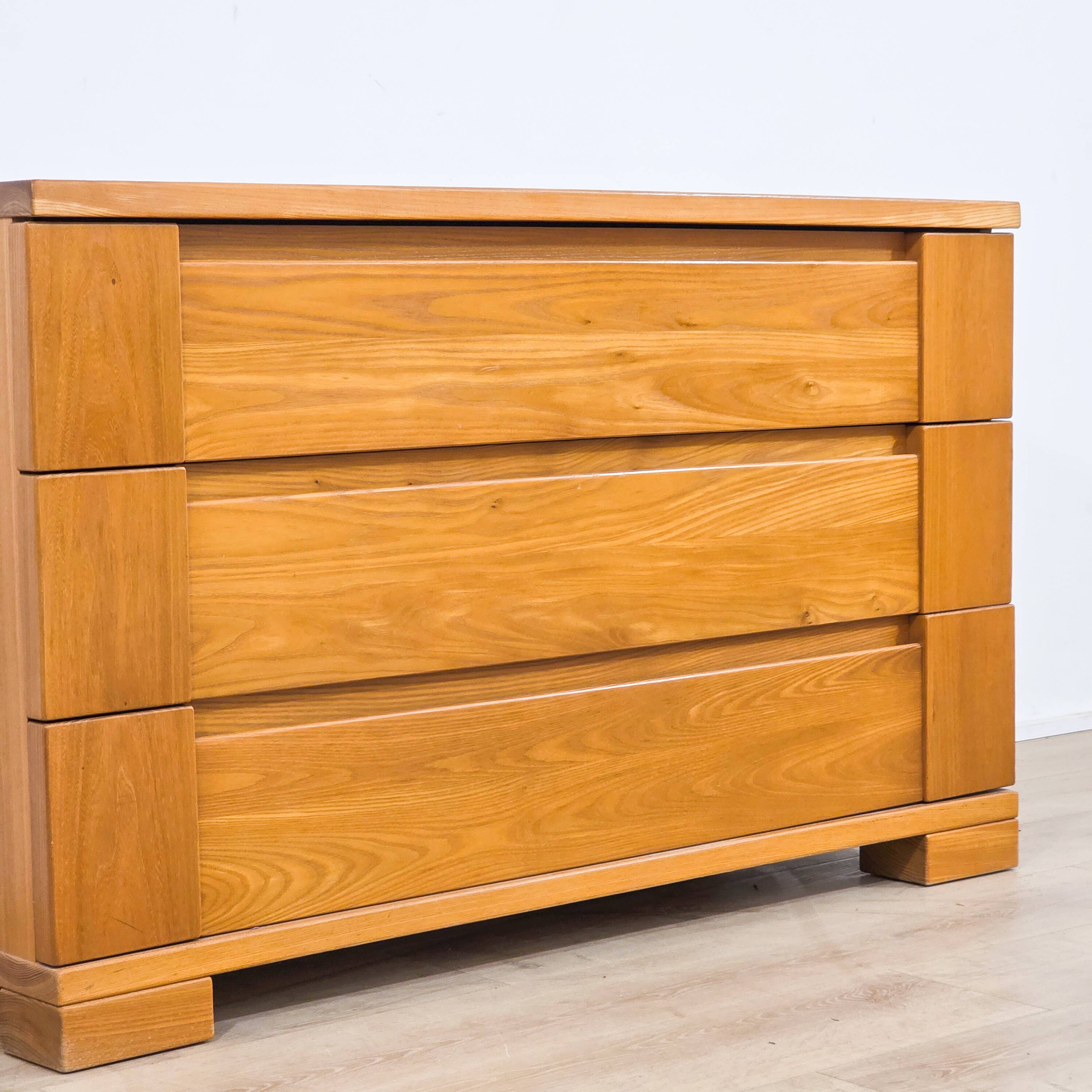 Elm commode Maison Regain from the 1980s.