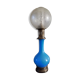 Lampe à pétrole en verre opalescent bleu, électrifiée