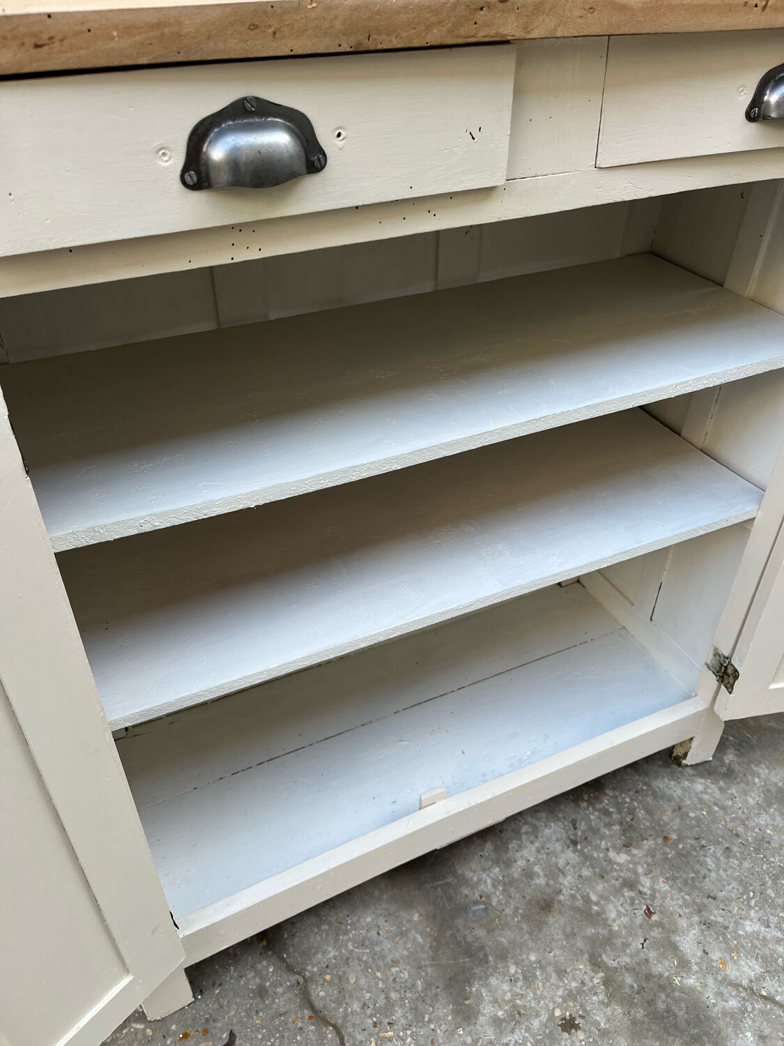 Creamy white Parisian buffet